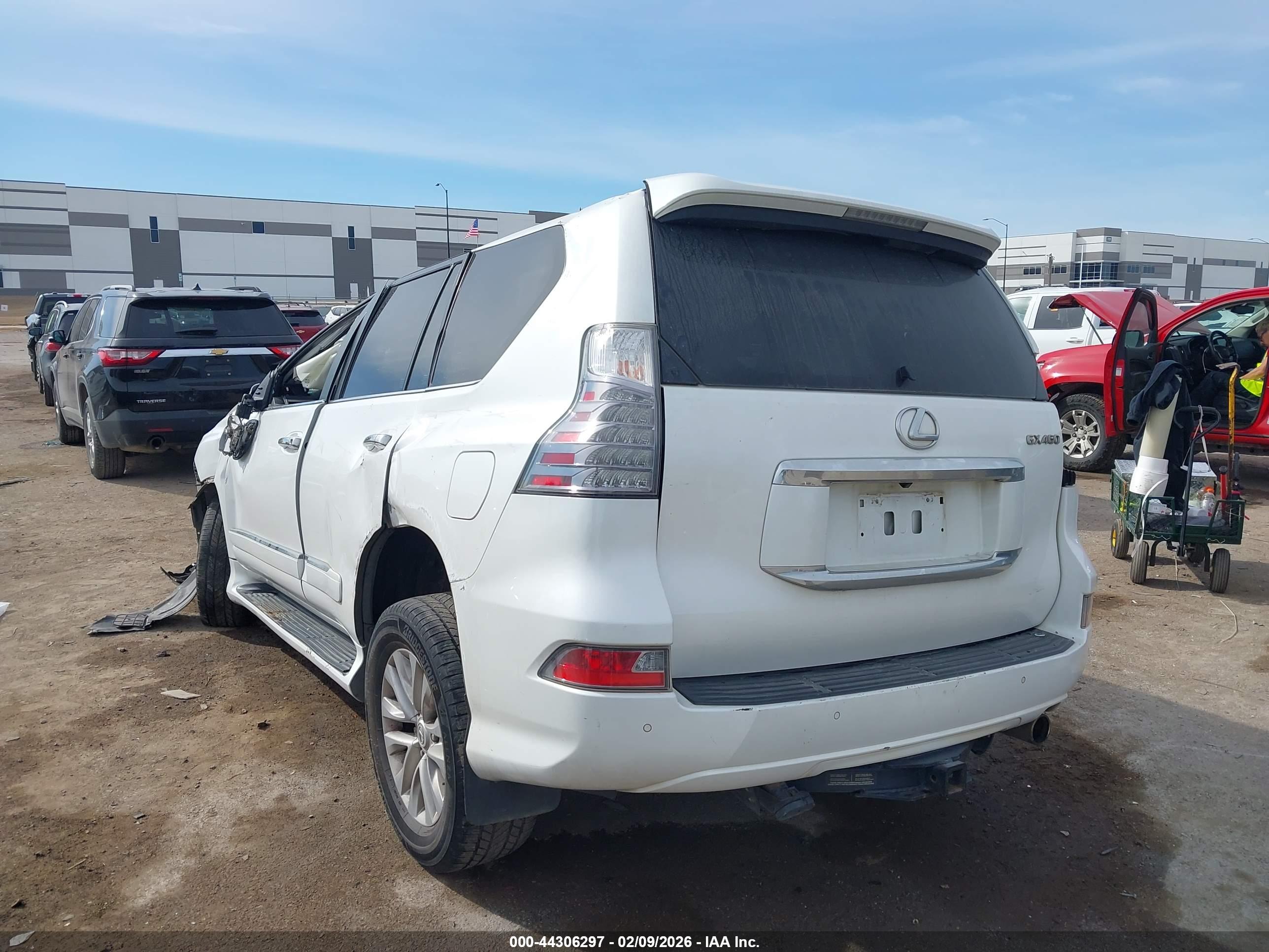 LEXUS GX image 3