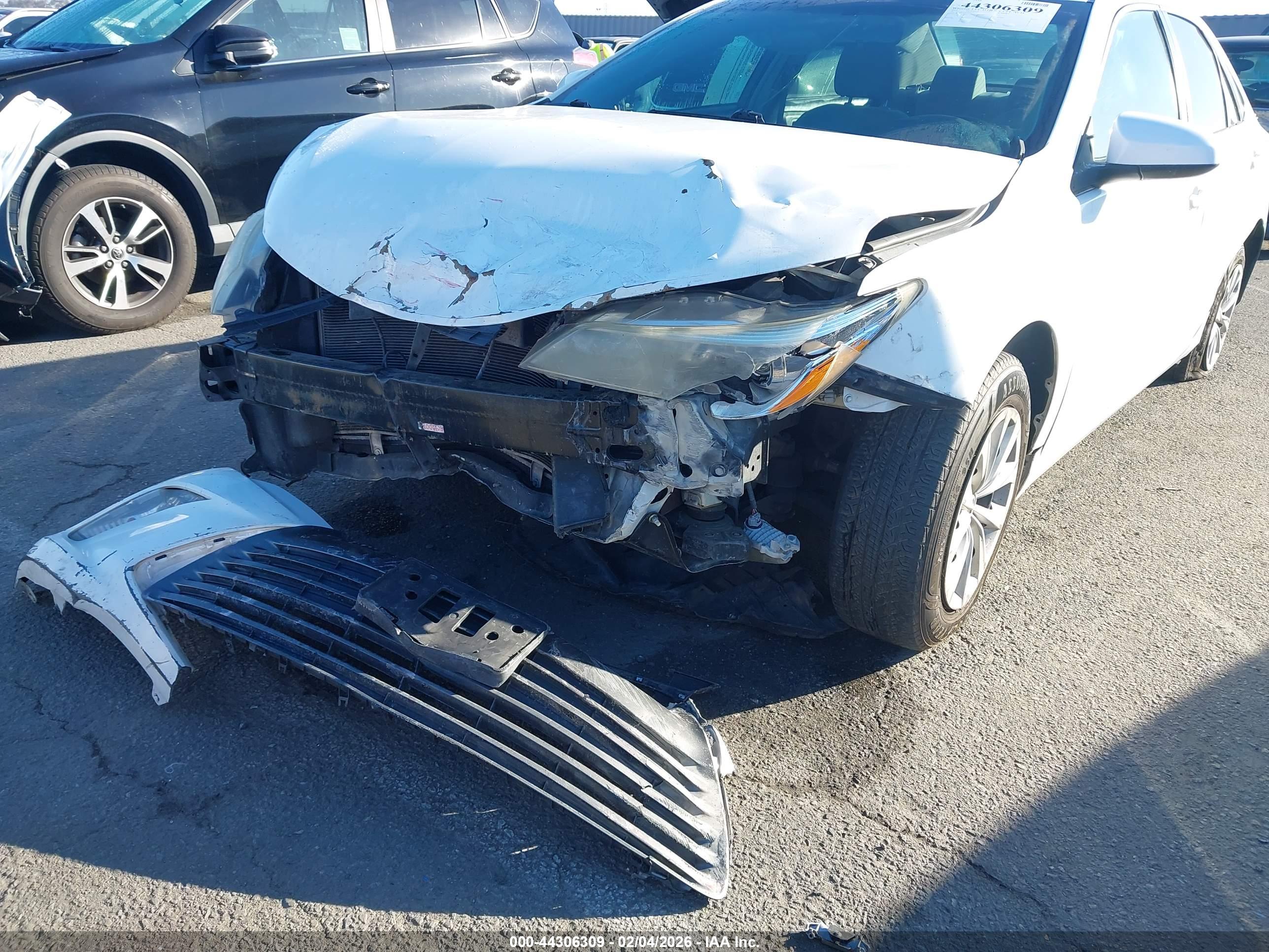 TOYOTA CAMRY image 6