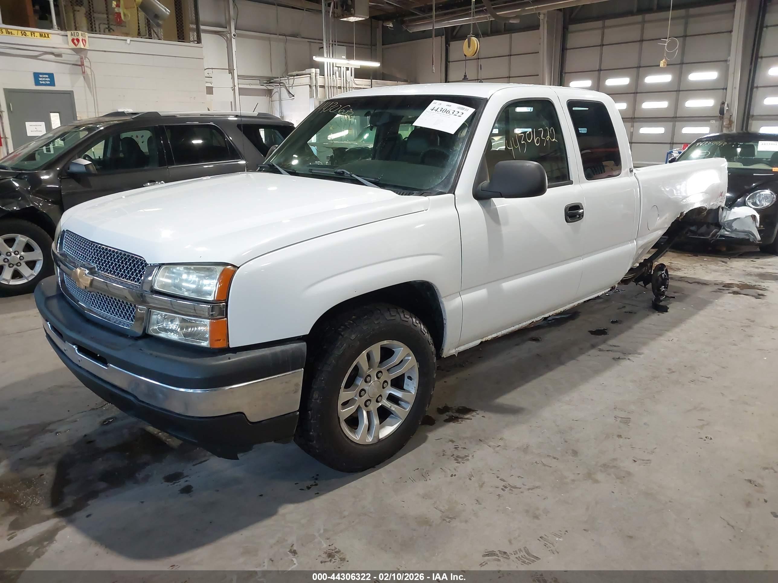 CHEVROLET SILVERADO image 2