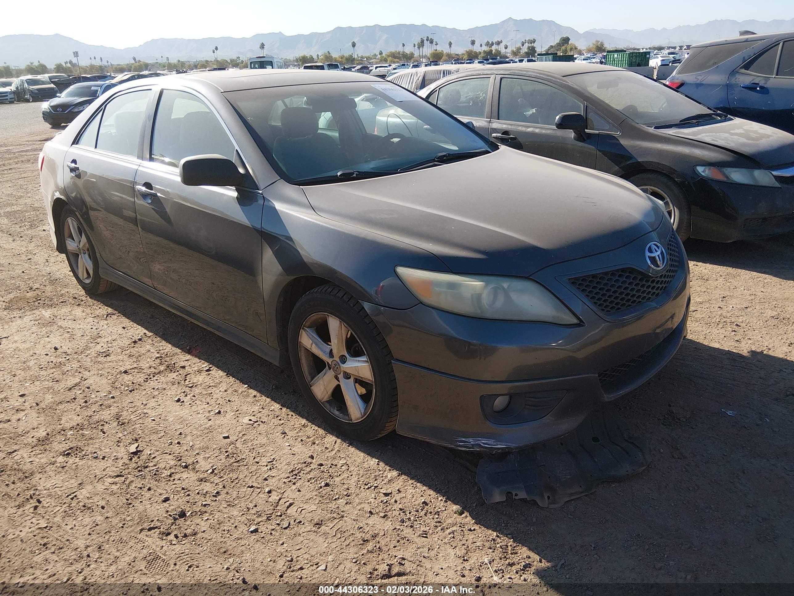 TOYOTA CAMRY image 6