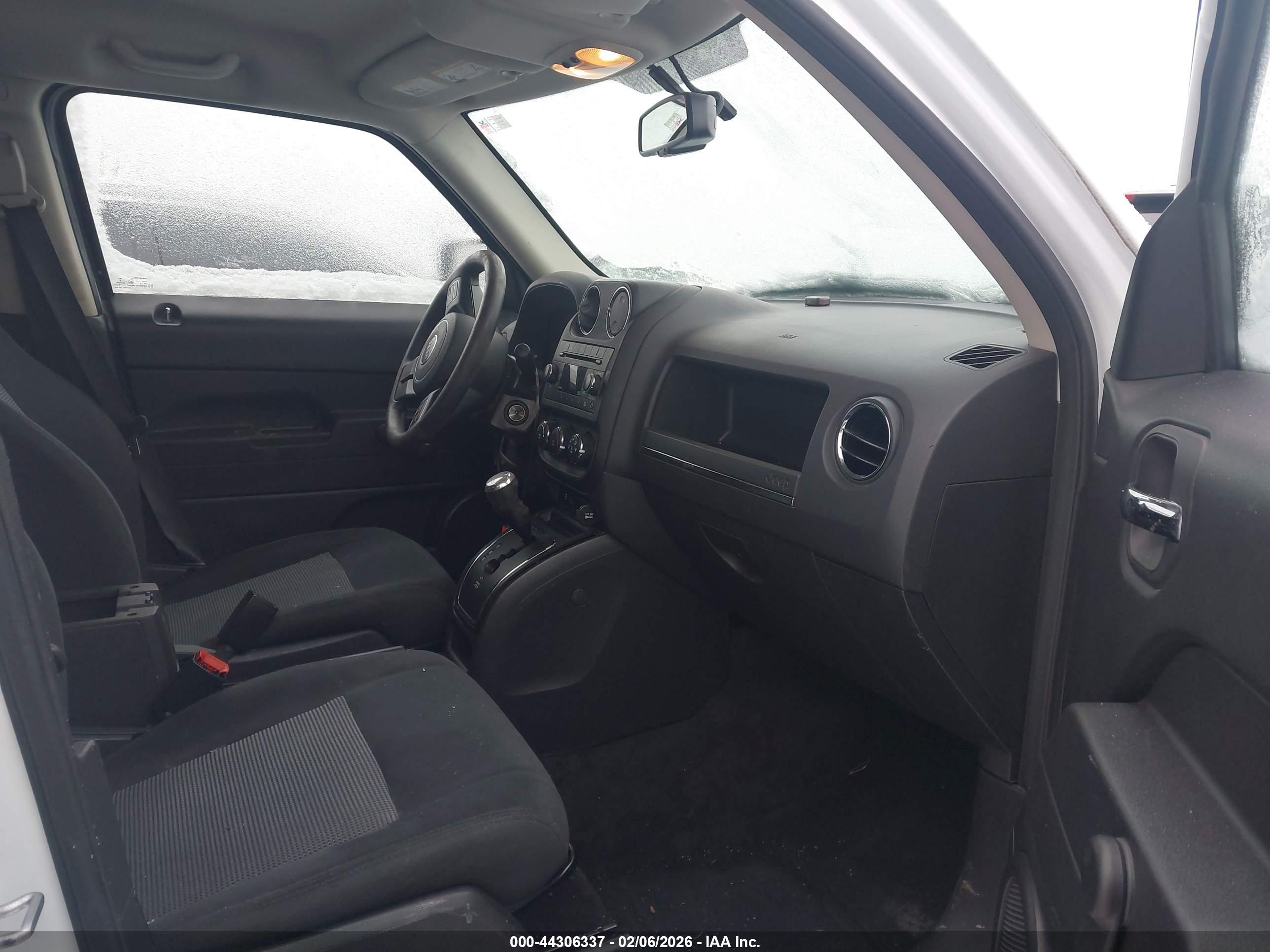JEEP PATRIOT image 5