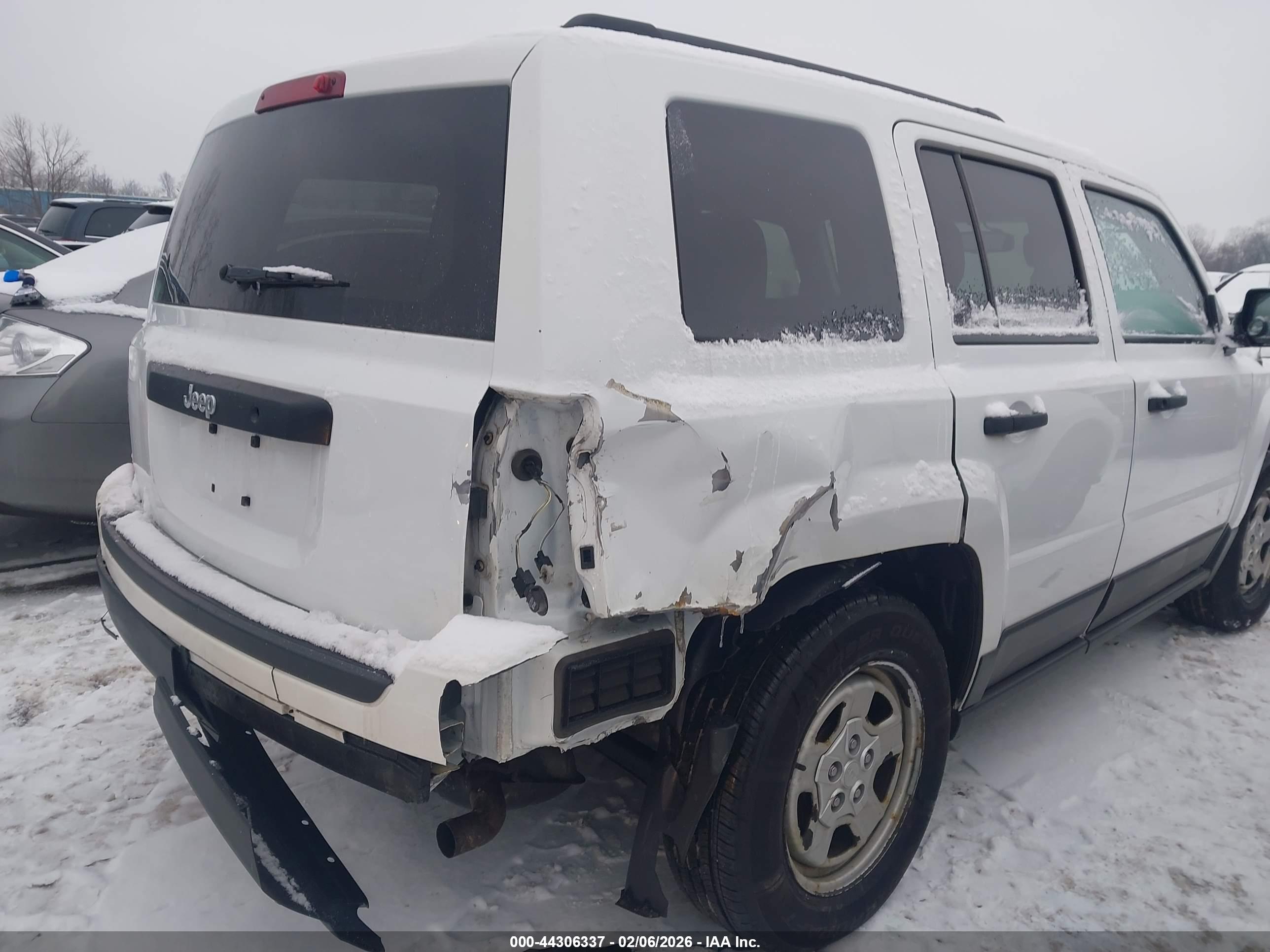 JEEP PATRIOT image 6