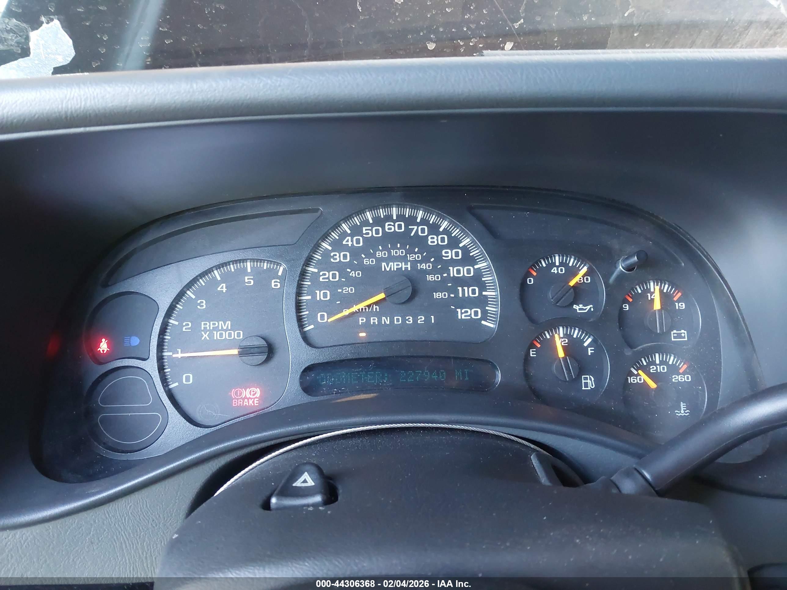 CHEVROLET SILVERADO image 7