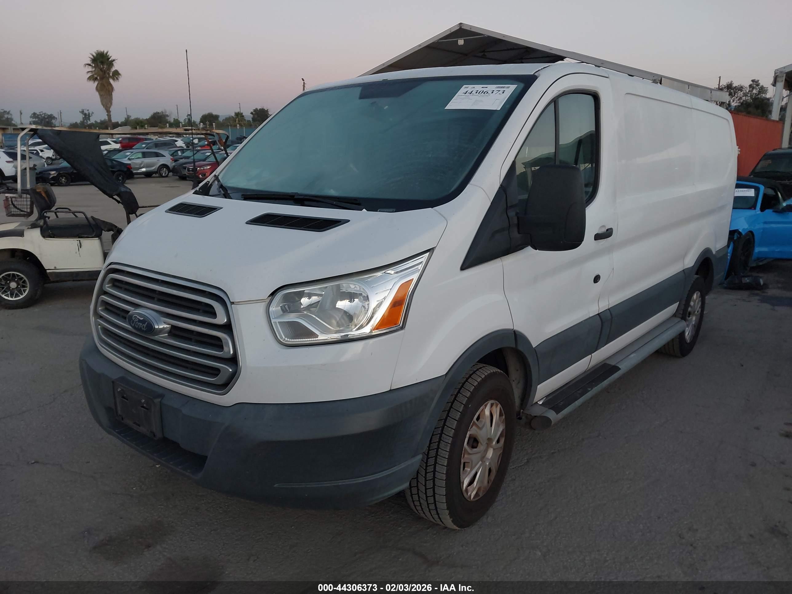 FORD TRANSIT-250 image 2