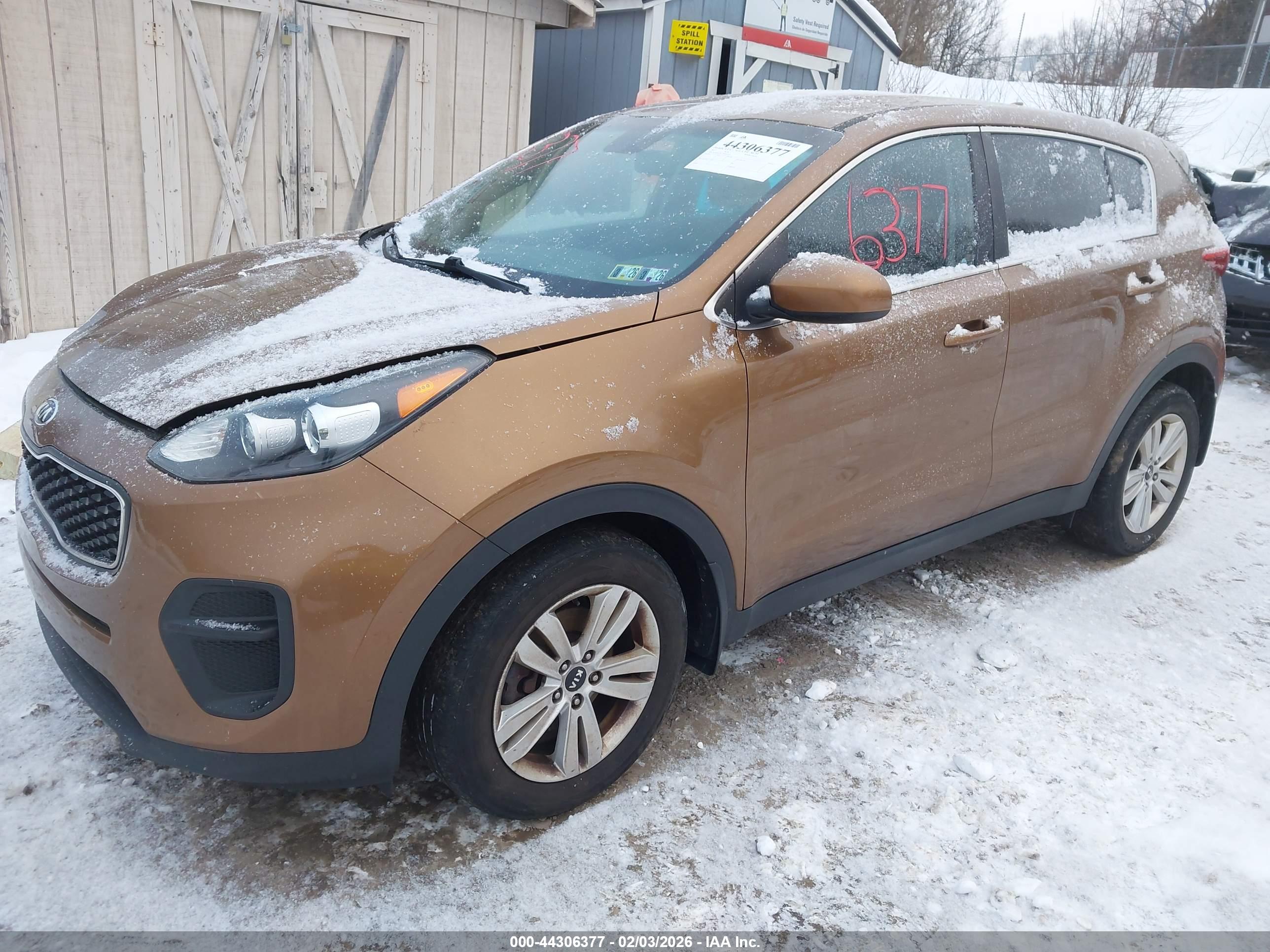 KIA SPORTAGE image 2