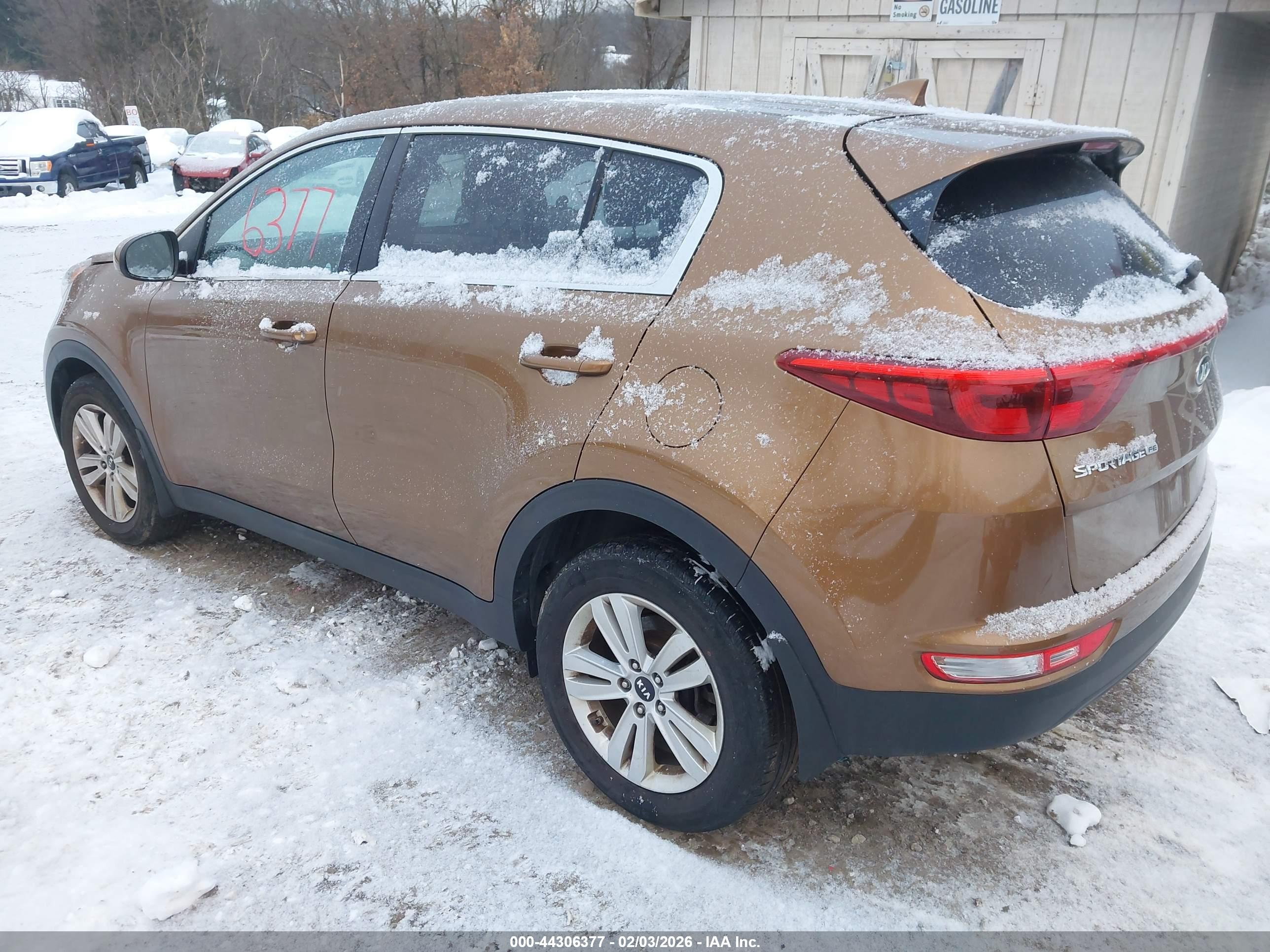 KIA SPORTAGE image 3