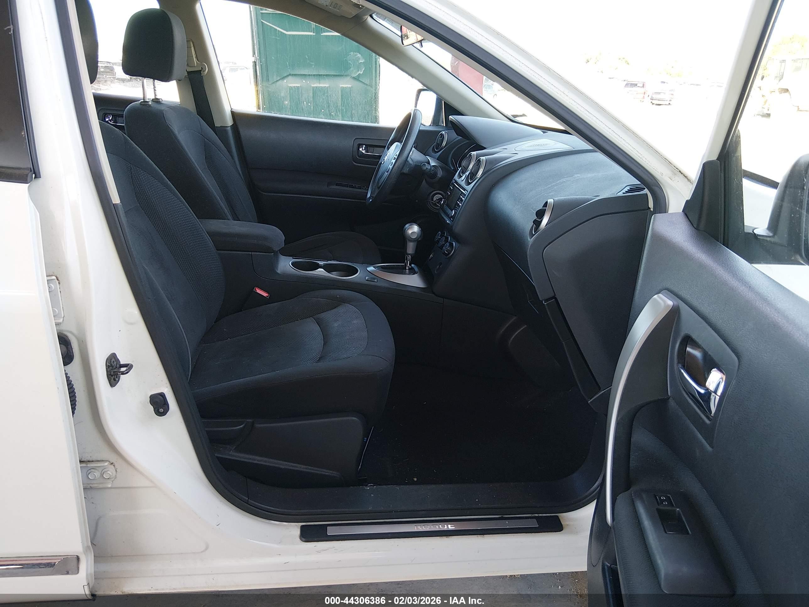 NISSAN ROGUE image 5
