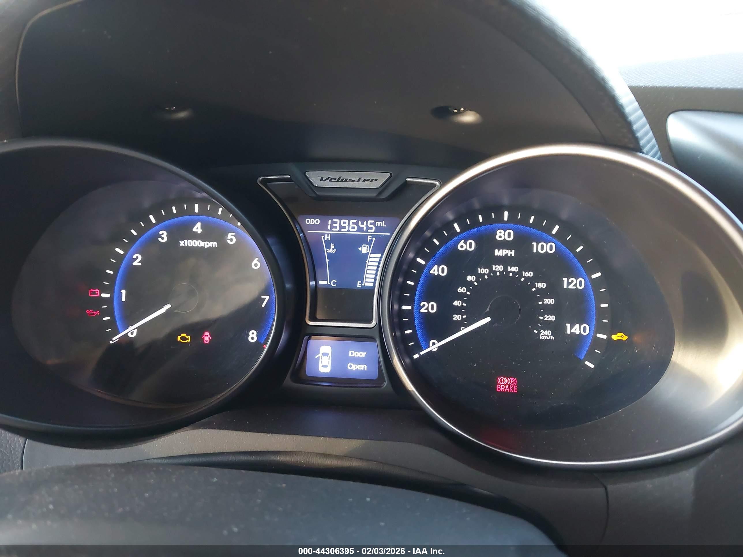 HYUNDAI VELOSTER image 7