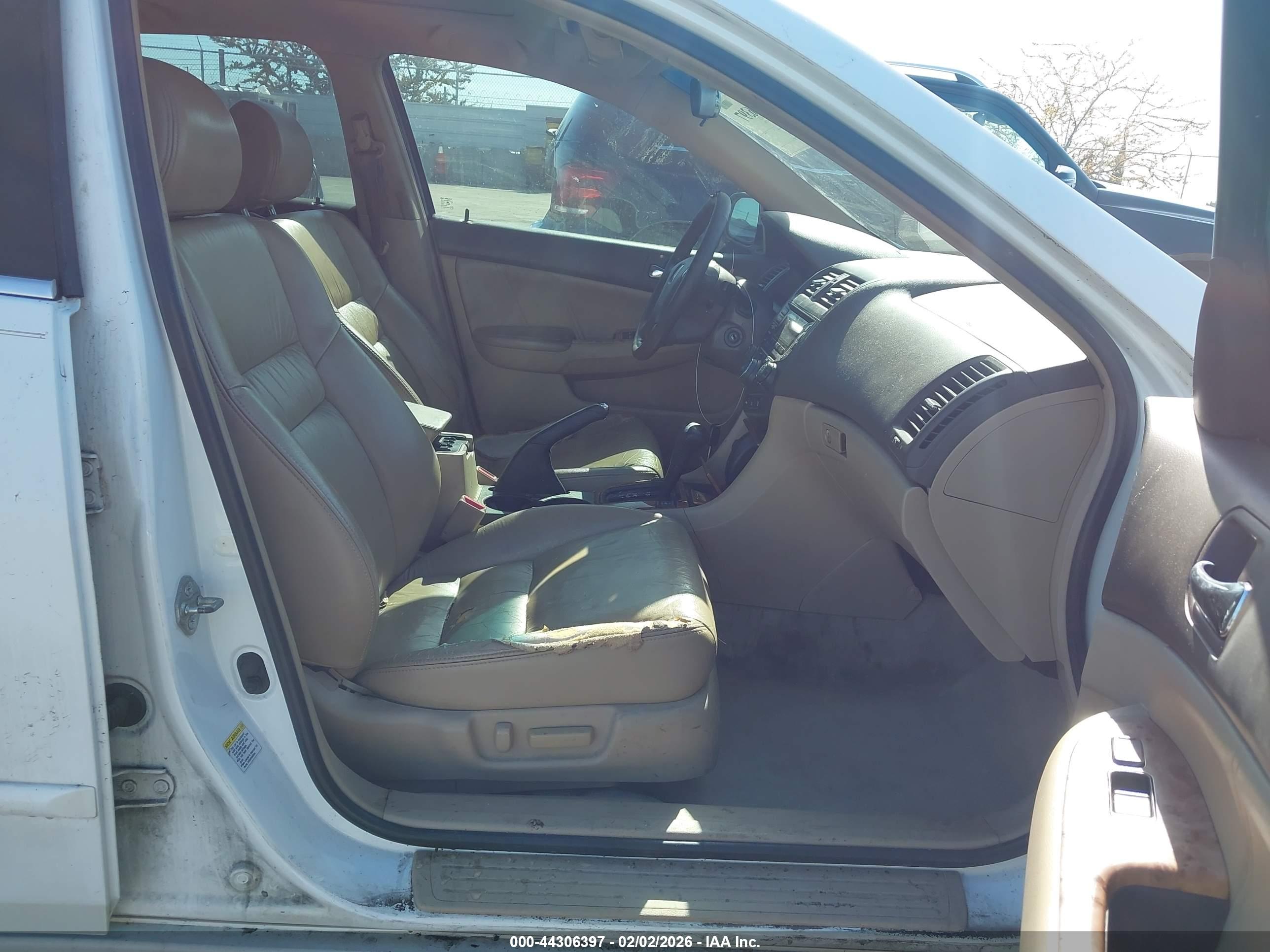 HONDA ACCORD image 5