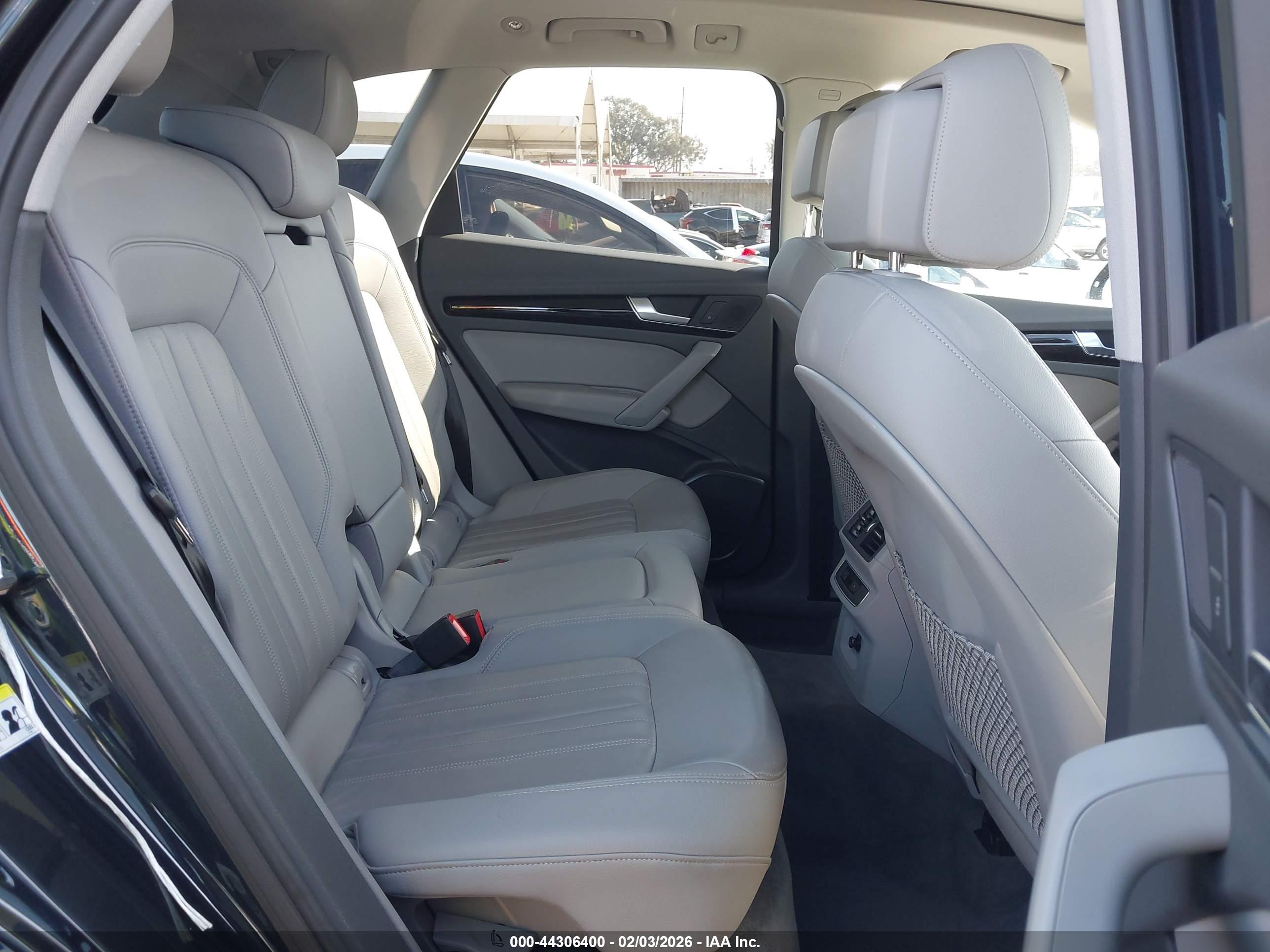 AUDI Q5 image 8
