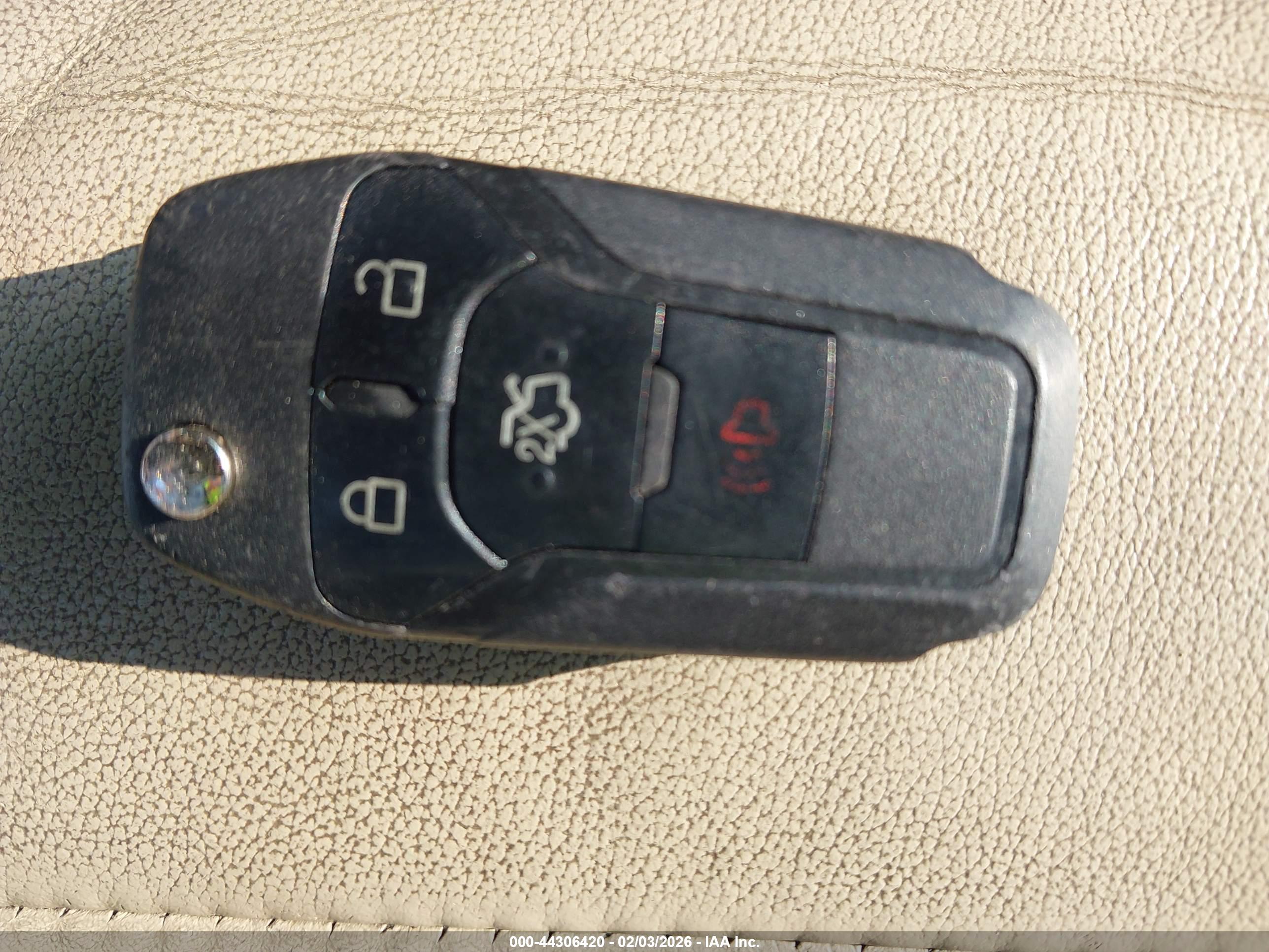 FORD FUSION image 11