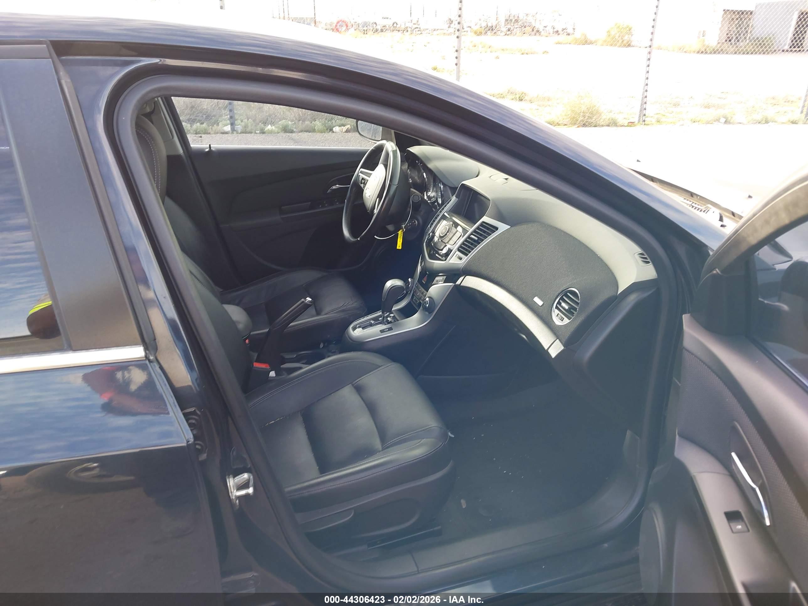 CHEVROLET CRUZE image 5