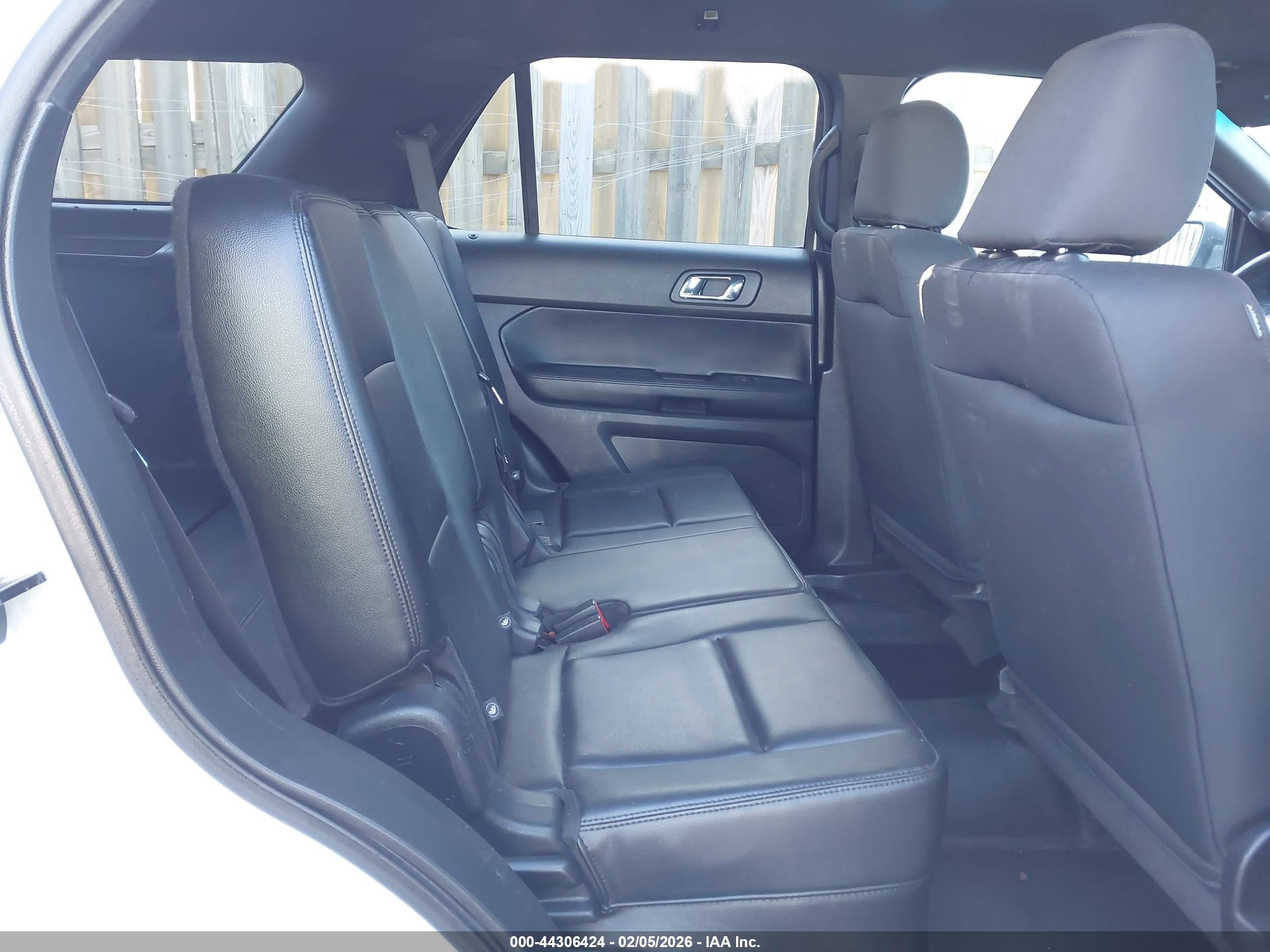 FORD UTILITY image 8