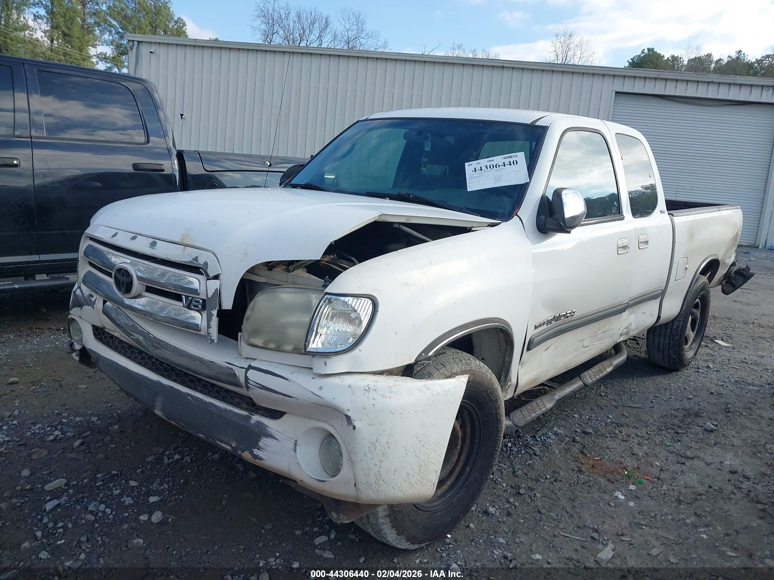 TOYOTA TUNDRA image 2