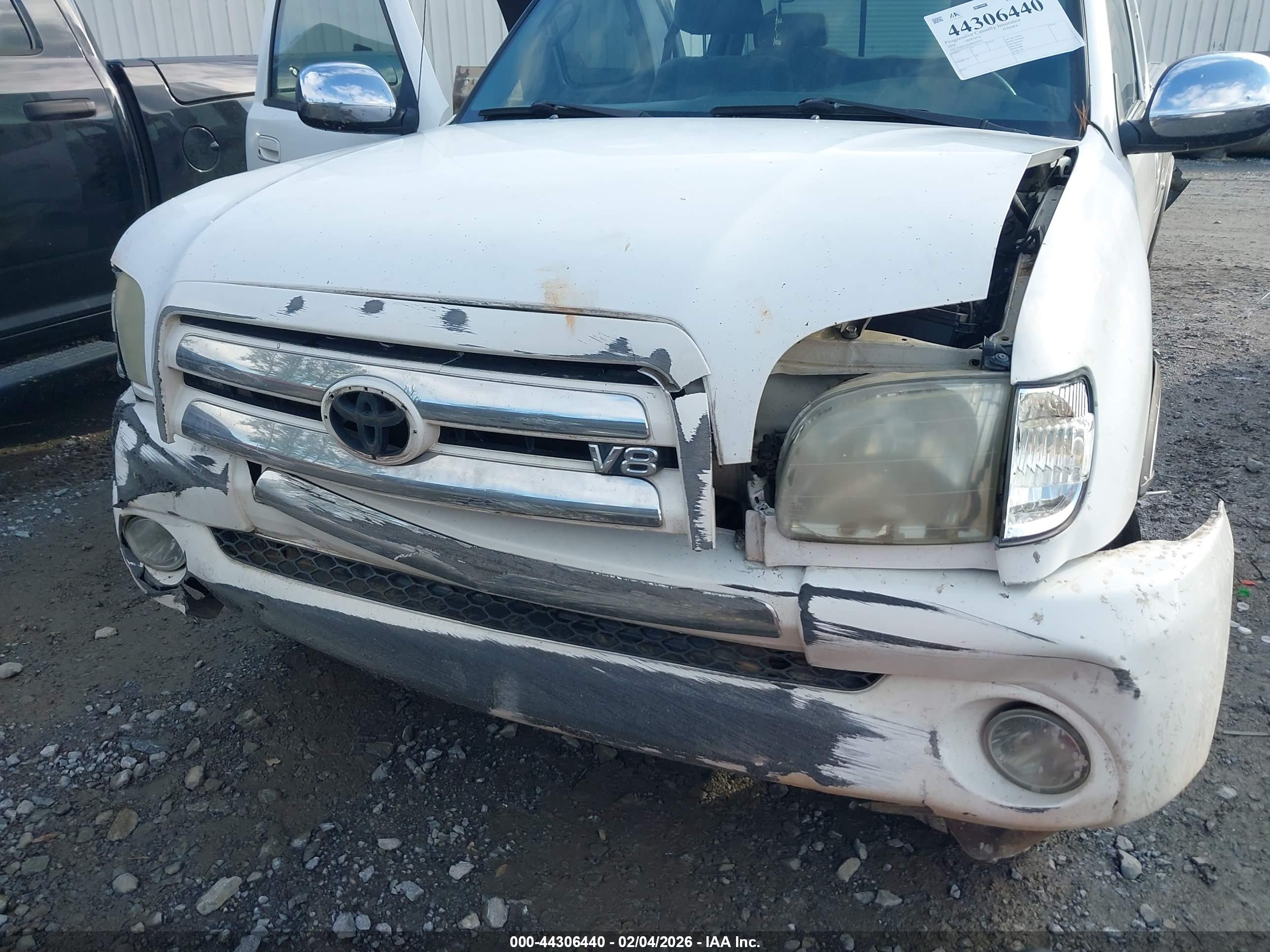TOYOTA TUNDRA image 6
