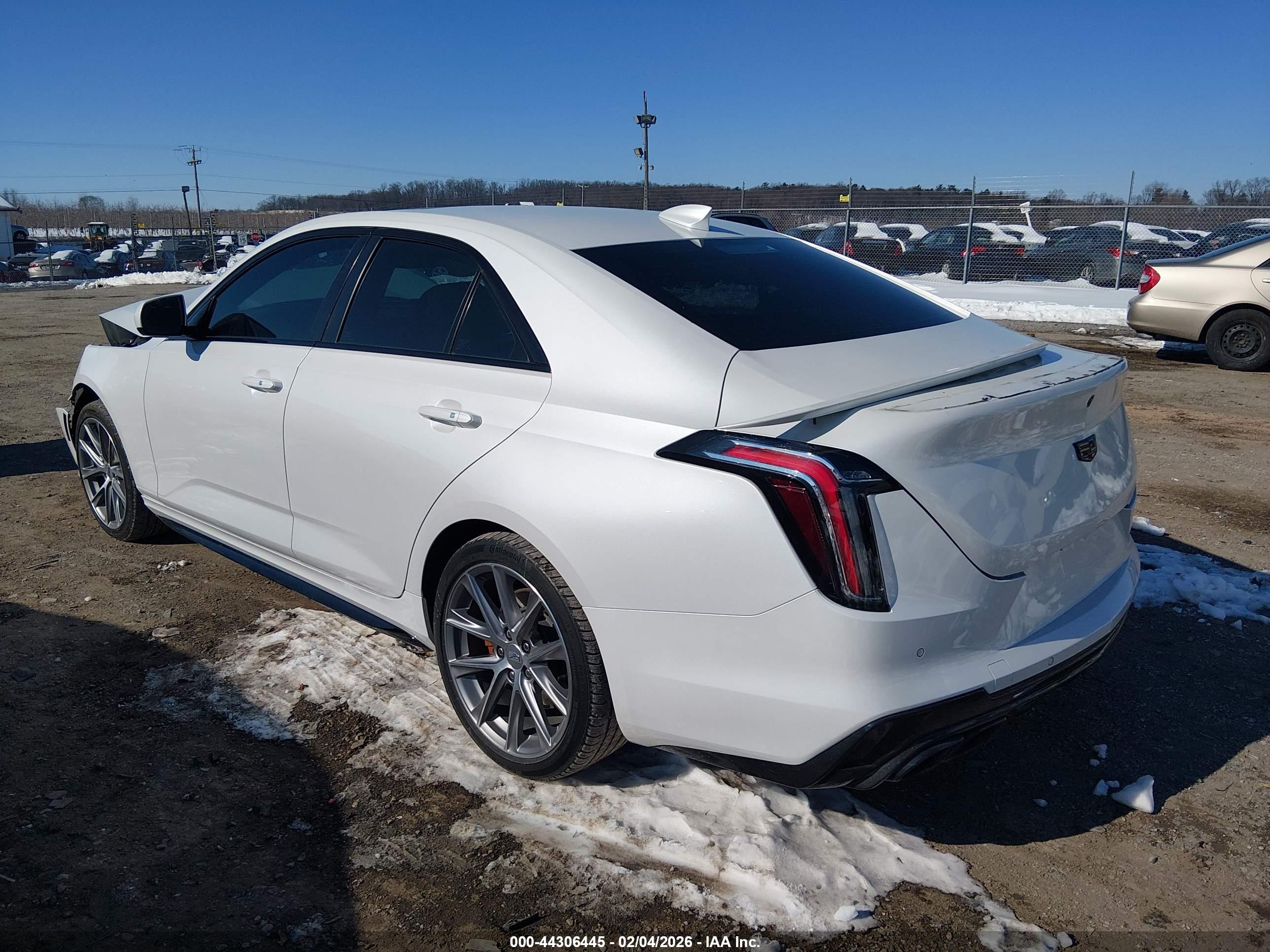 CADILLAC CT4 image 3