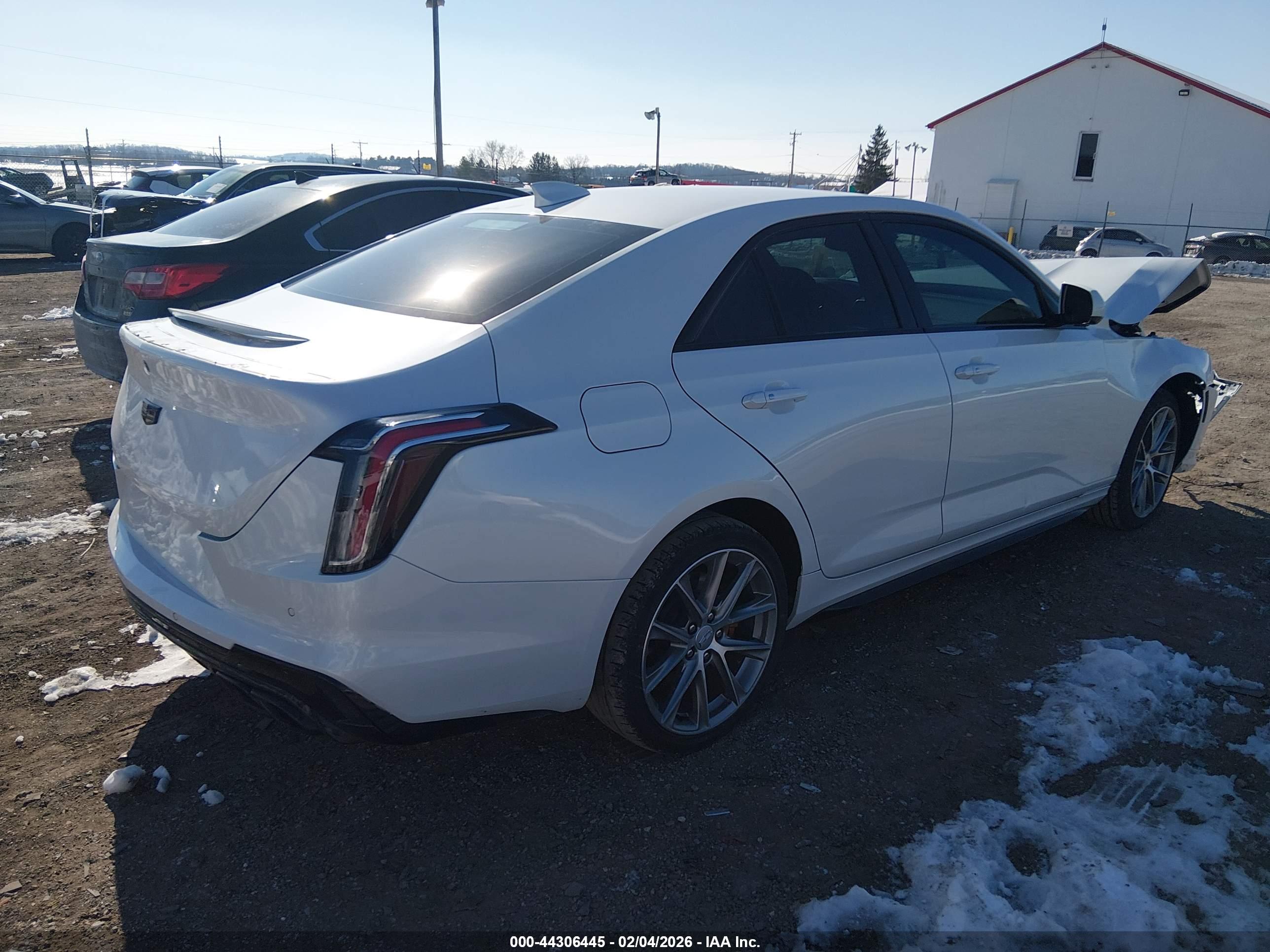 CADILLAC CT4 image 4
