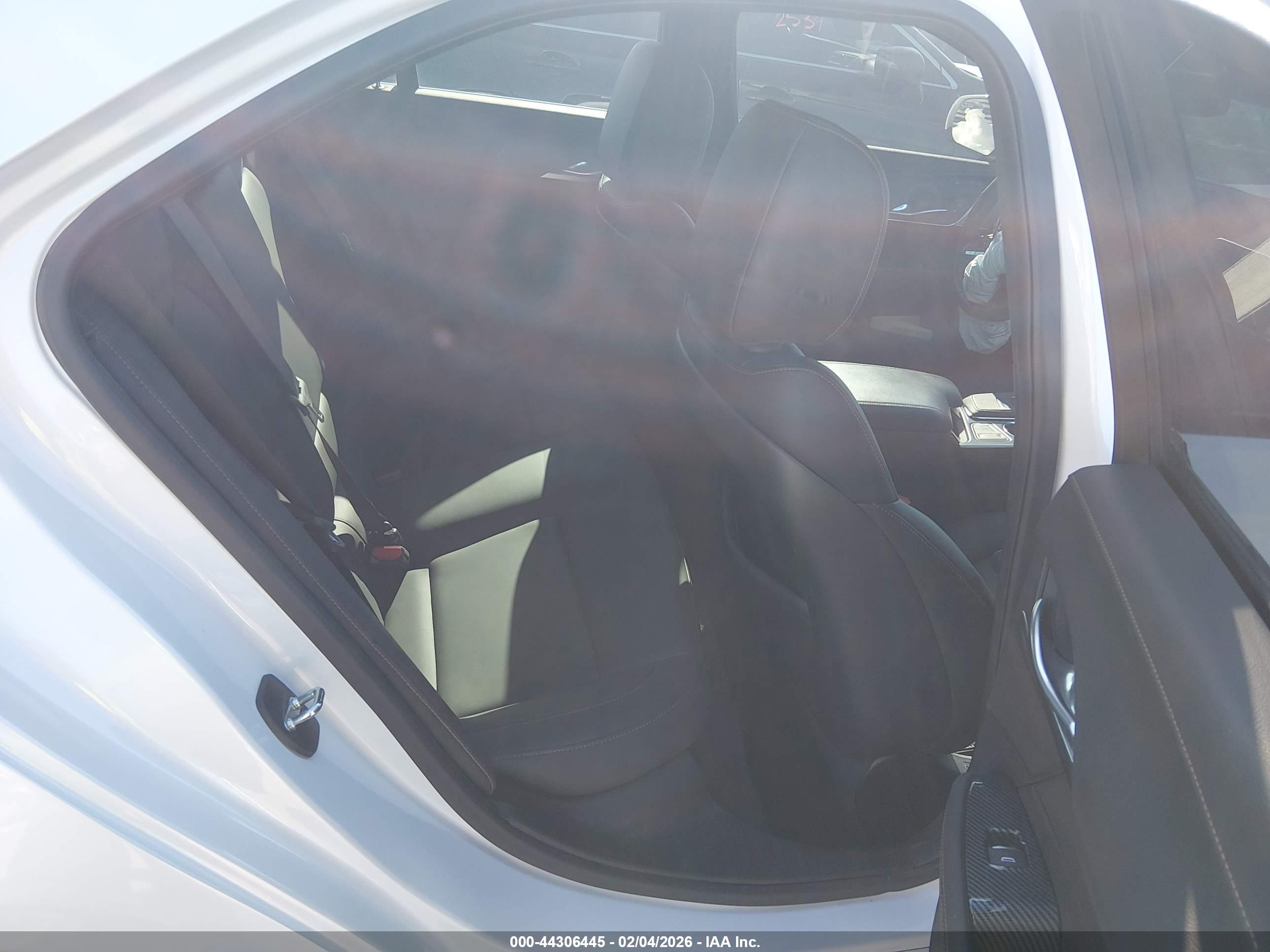 CADILLAC CT4 image 8