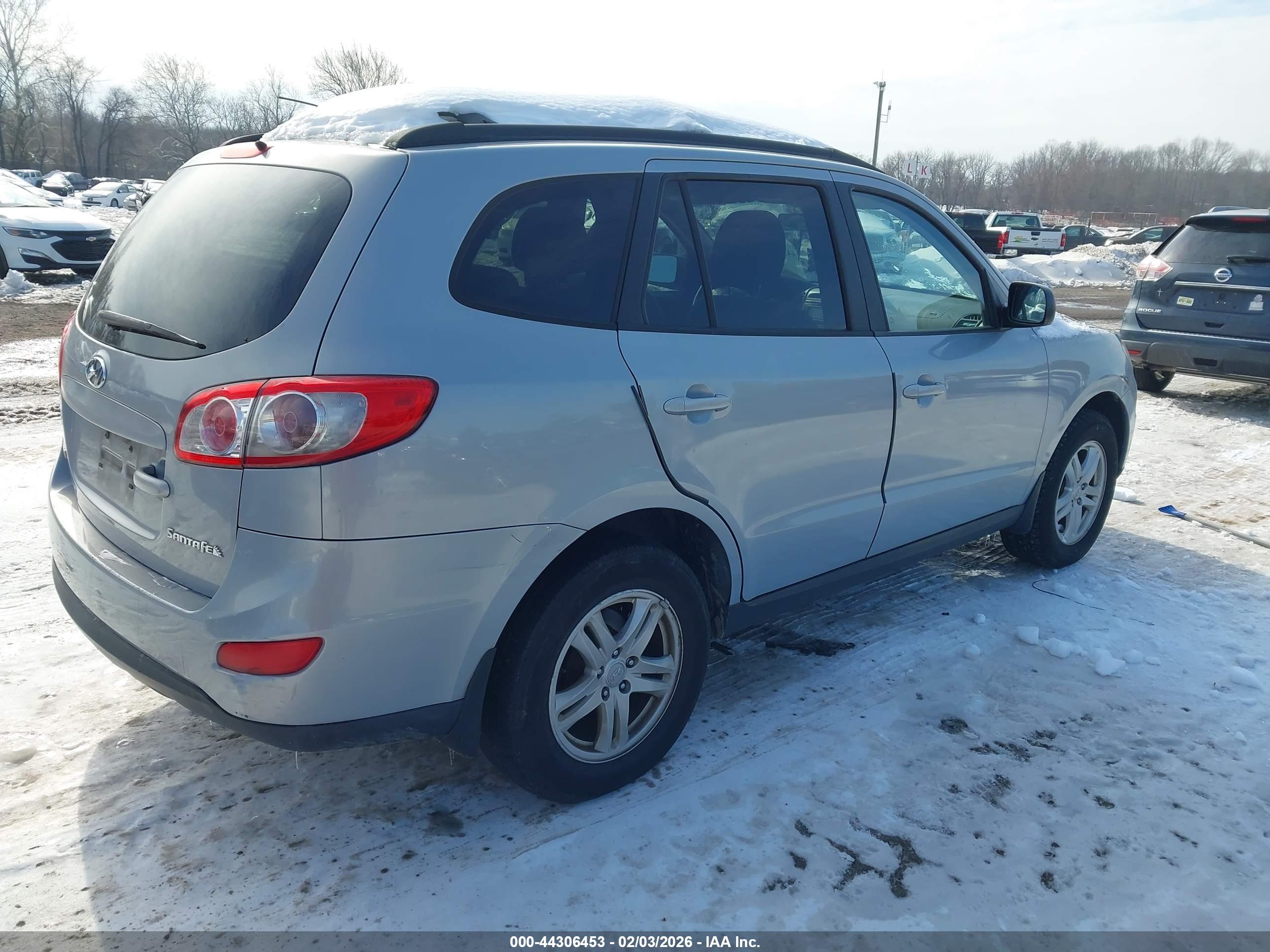 HYUNDAI SANTA image 4