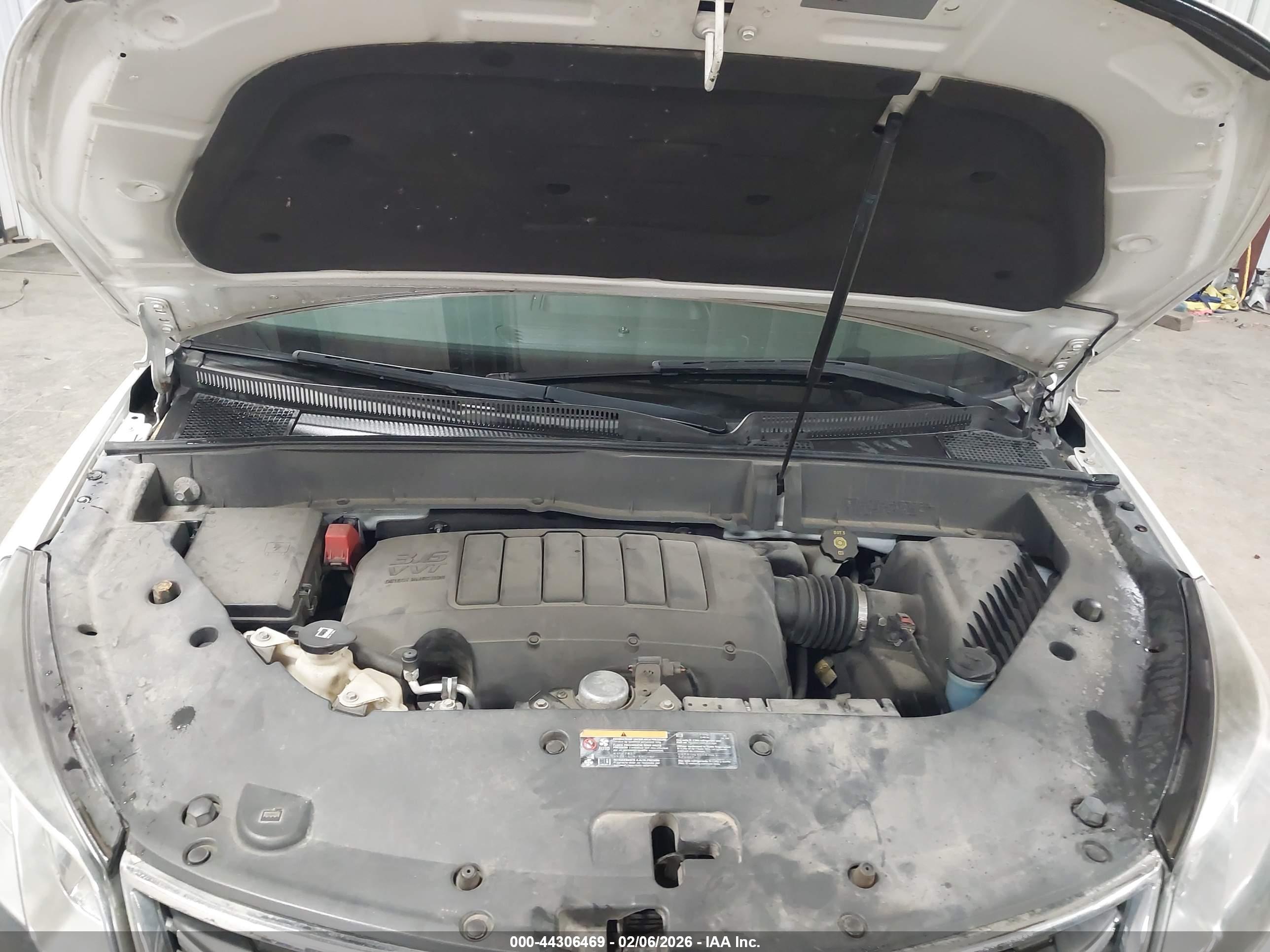 CHEVROLET TRAVERSE image 10