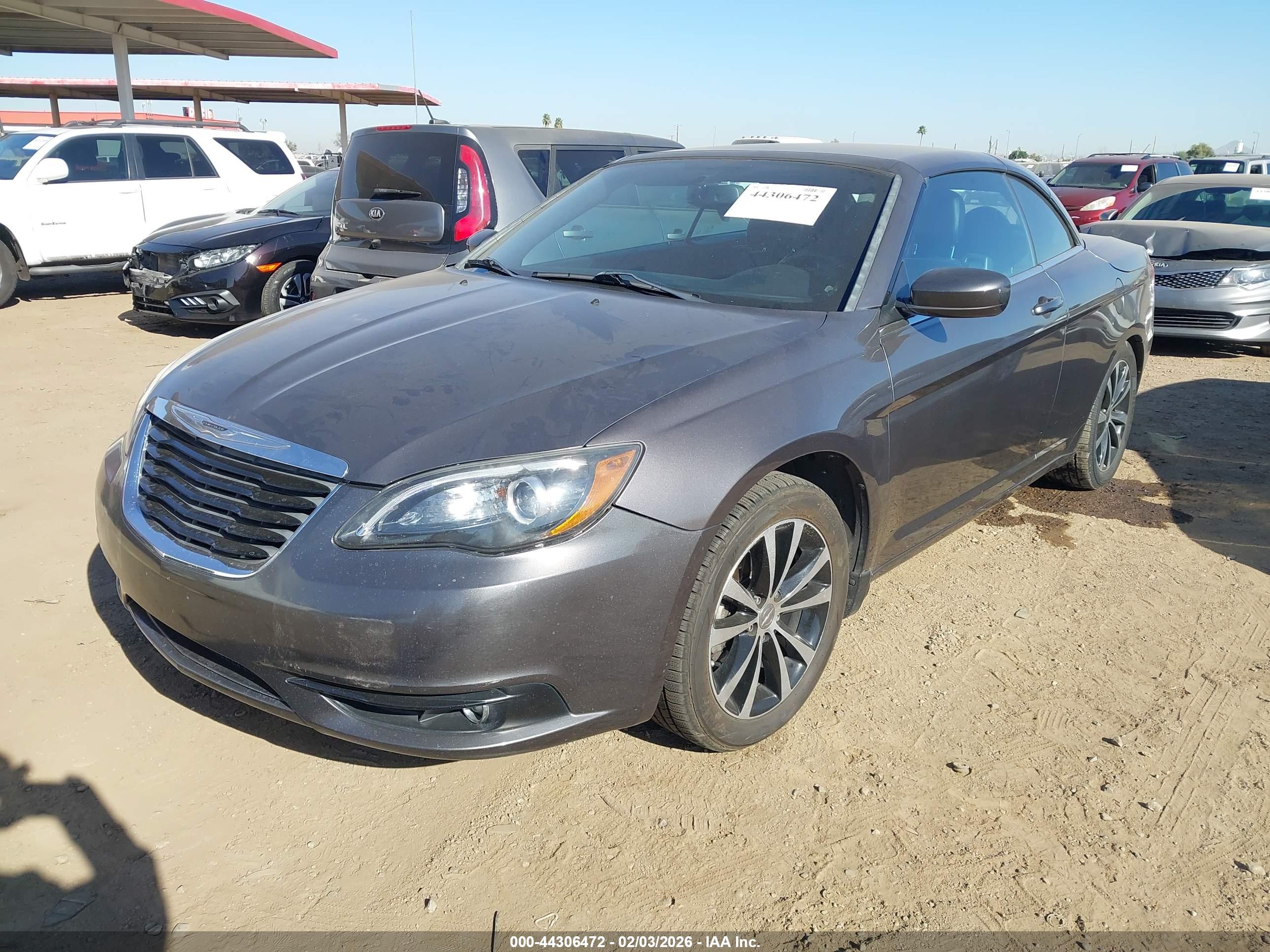 CHRYSLER 200 image 2