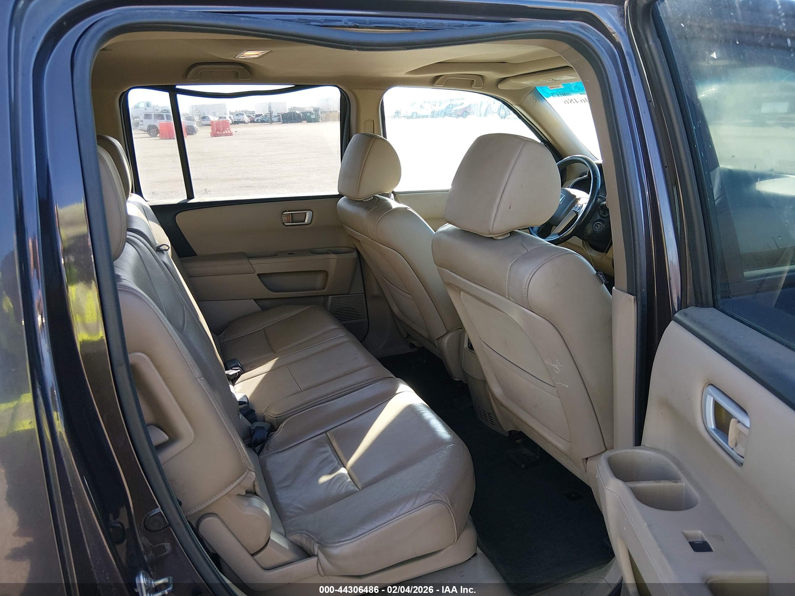 HONDA PILOT image 8