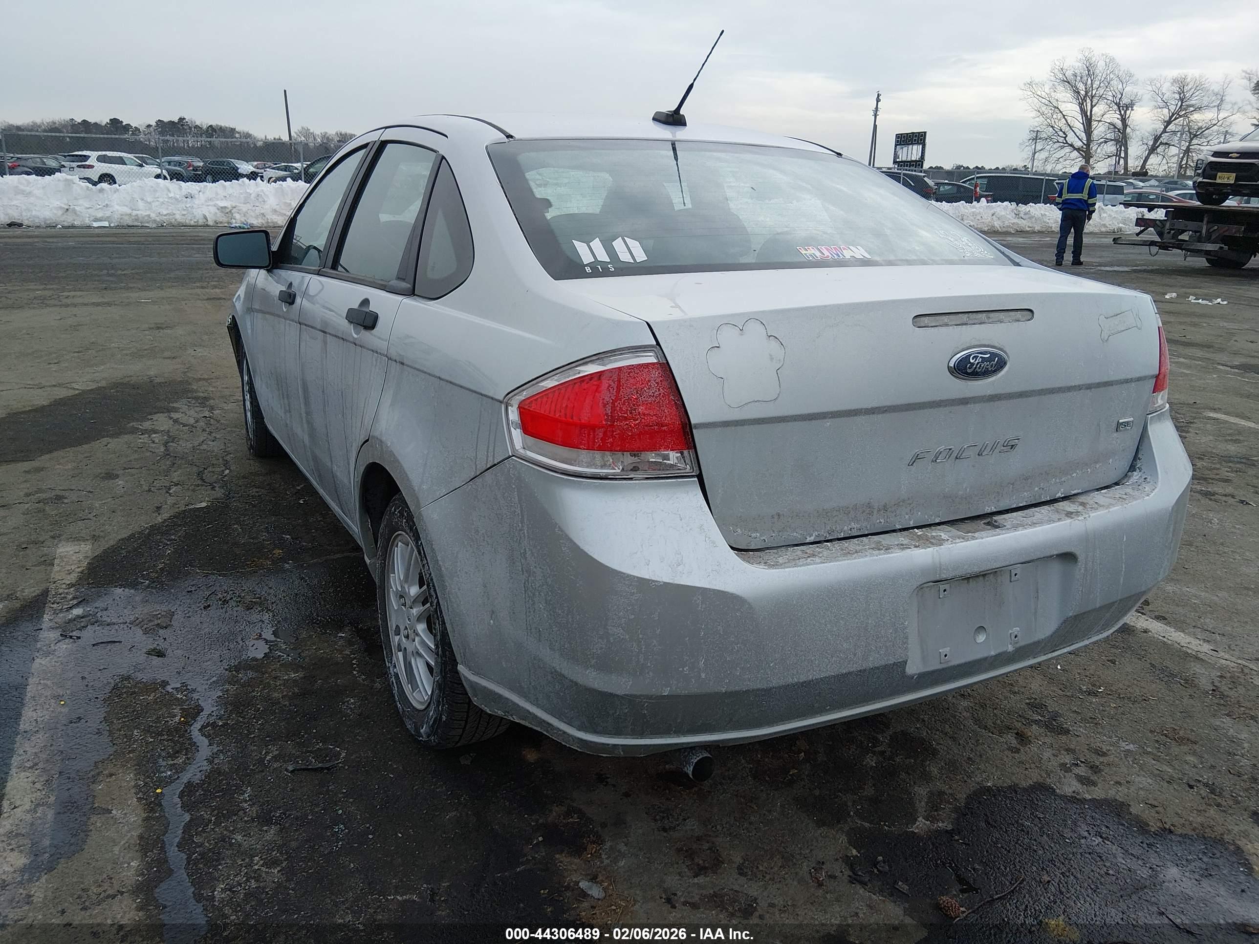 FORD FOCUS image 3