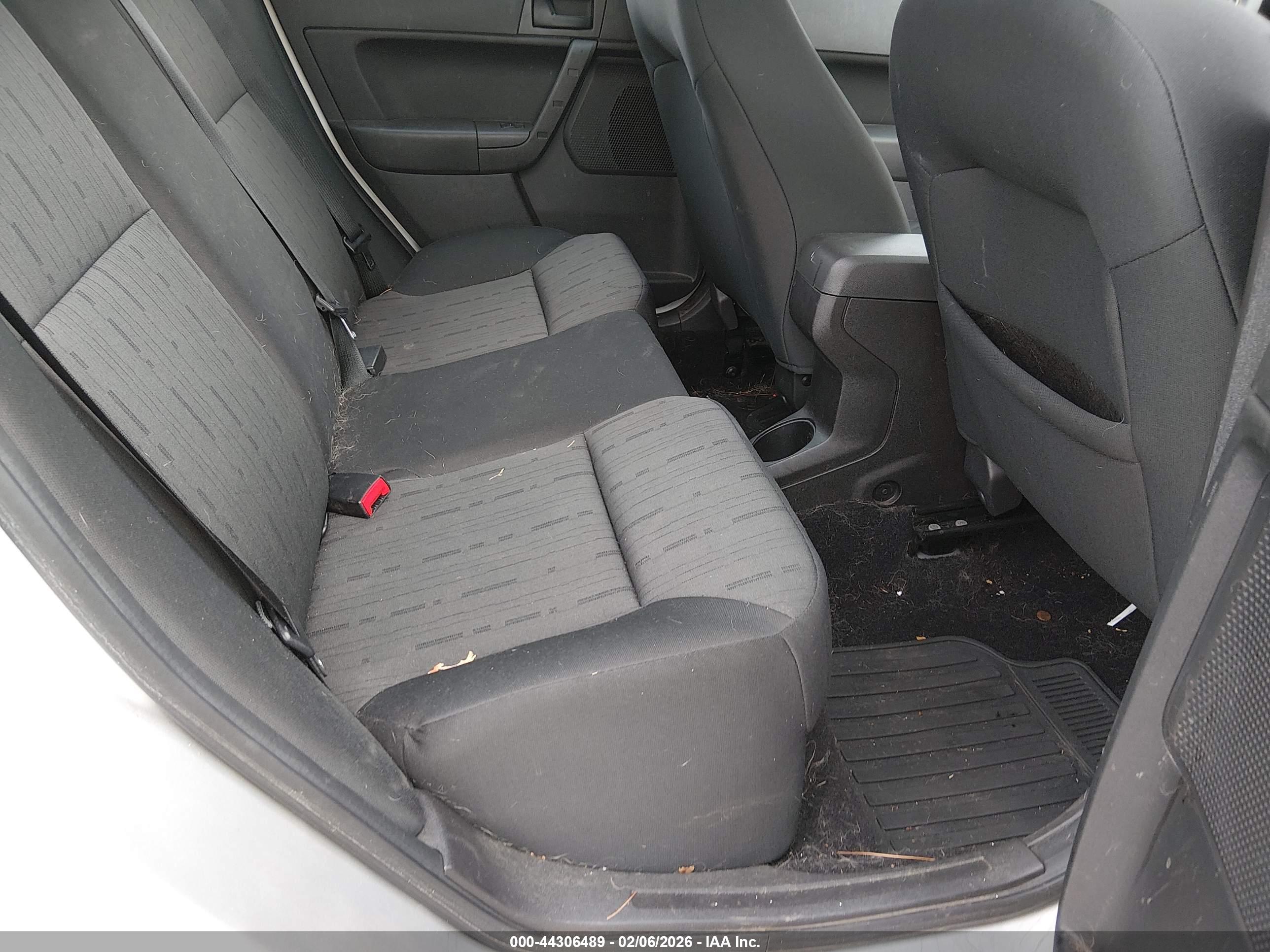 FORD FOCUS image 8