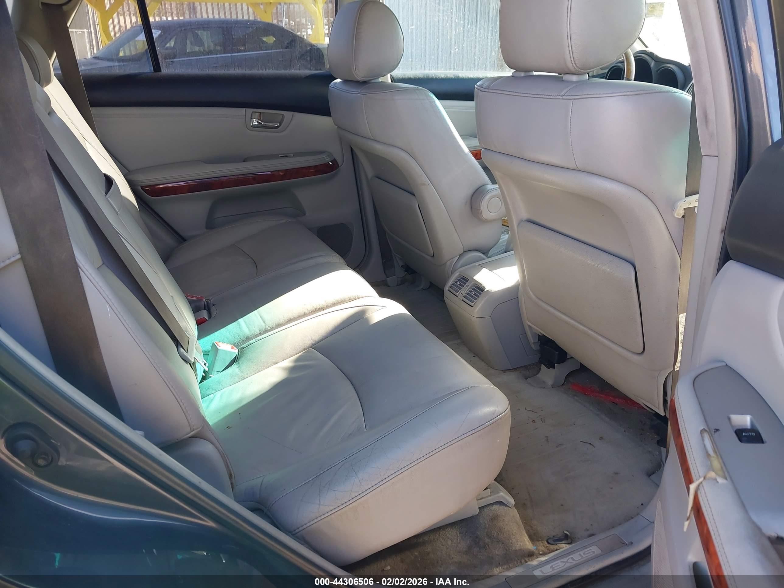 LEXUS RX image 8