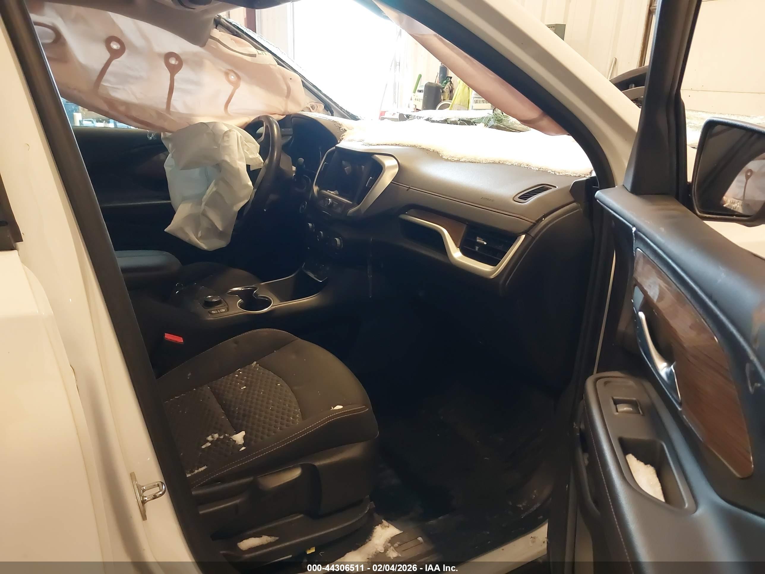 GMC TERRAIN image 5