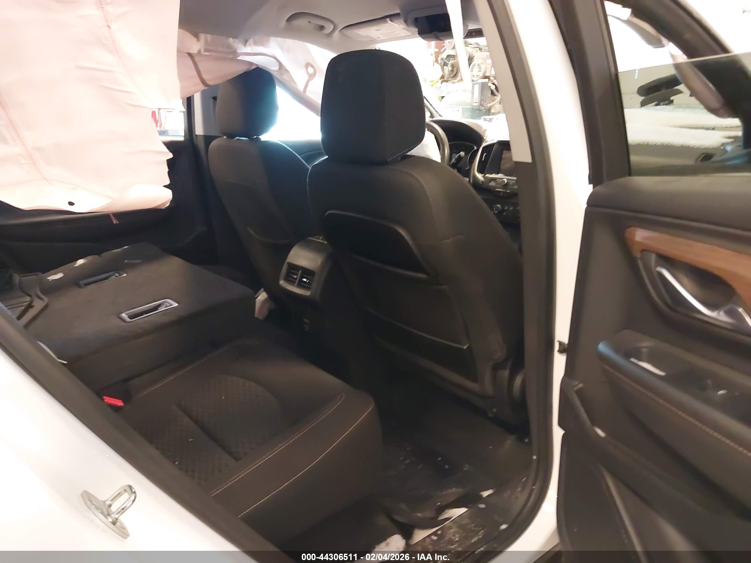 GMC TERRAIN image 8