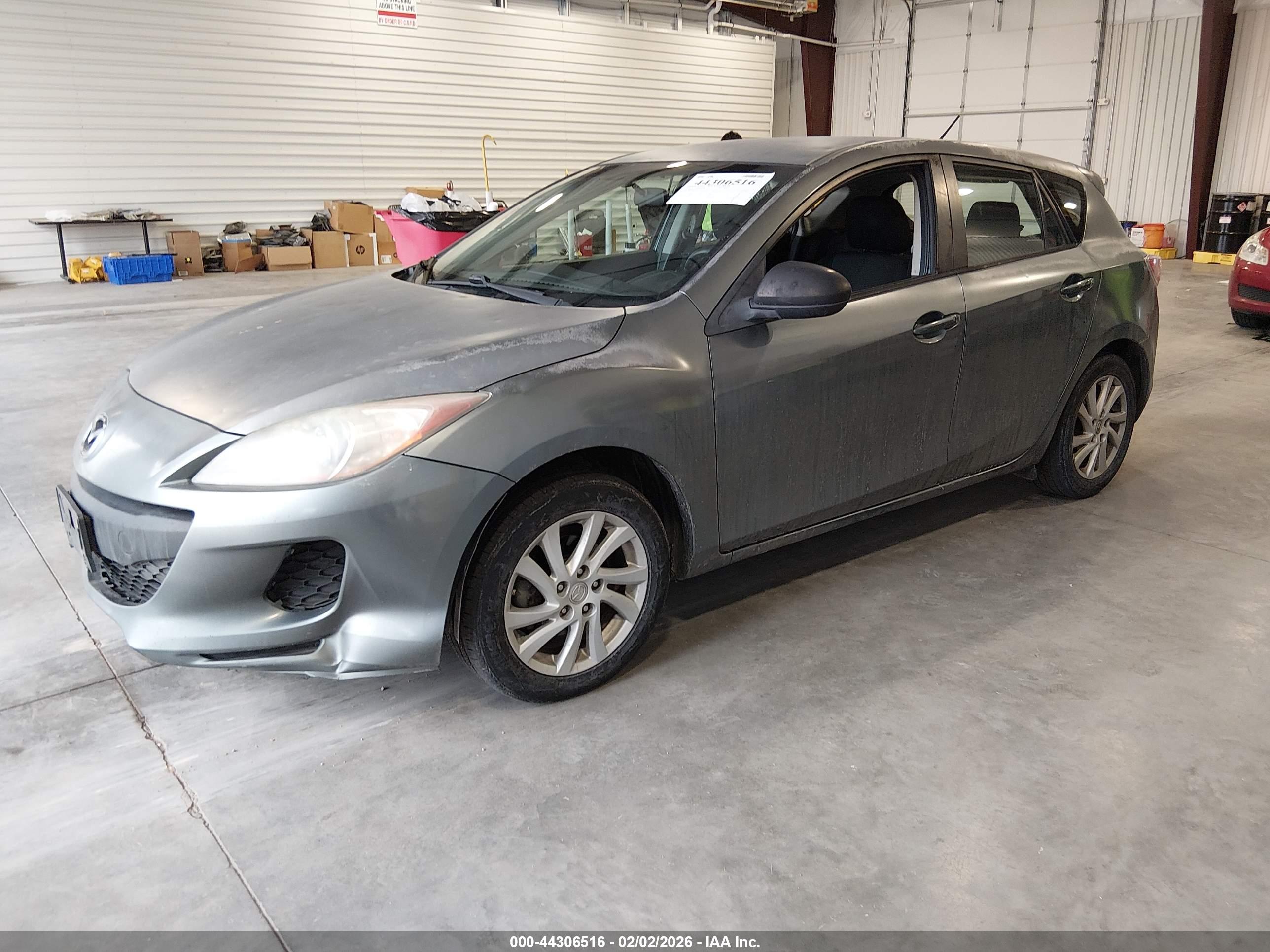 MAZDA MAZDA3 image 2