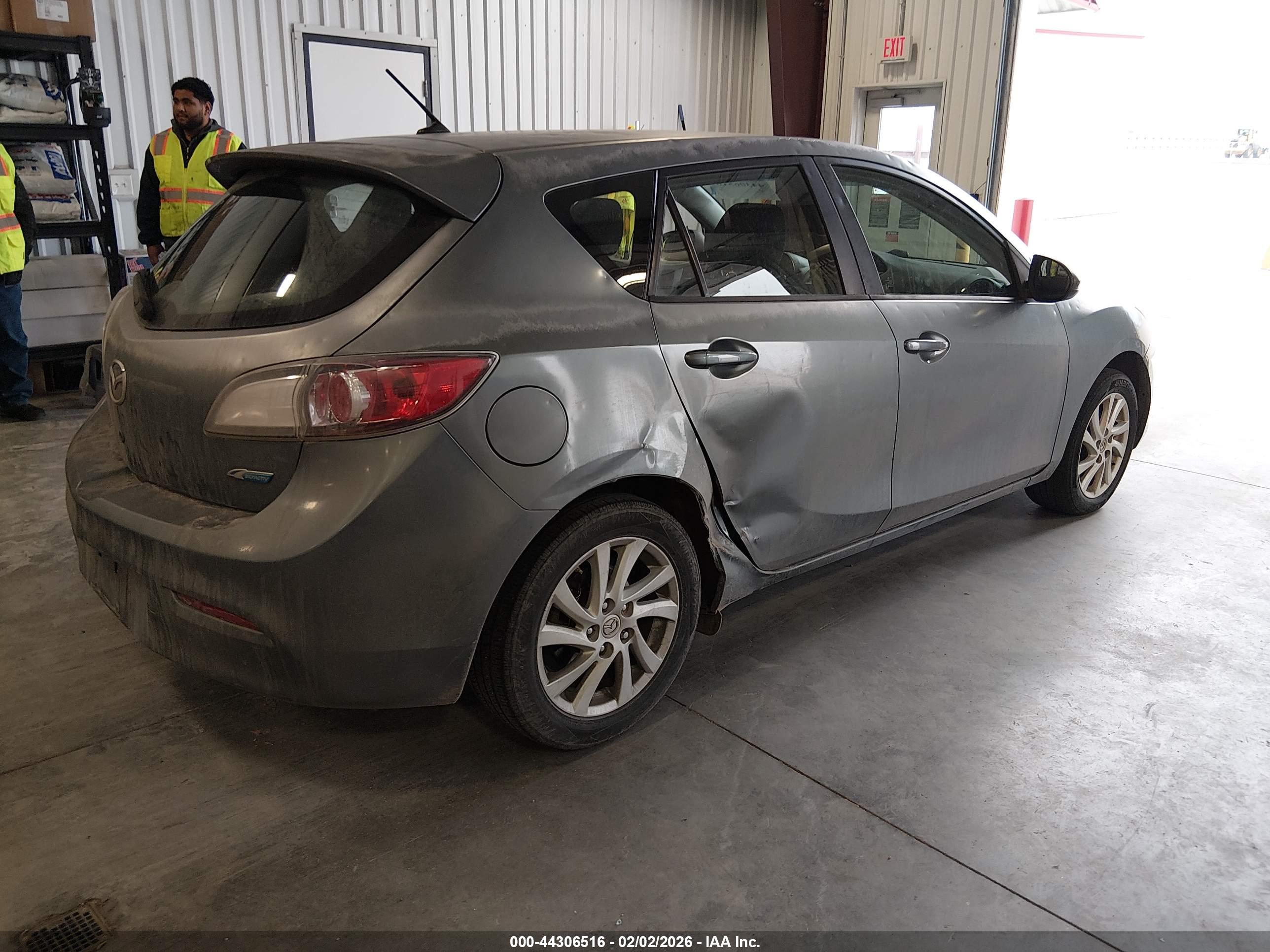 MAZDA MAZDA3 image 4