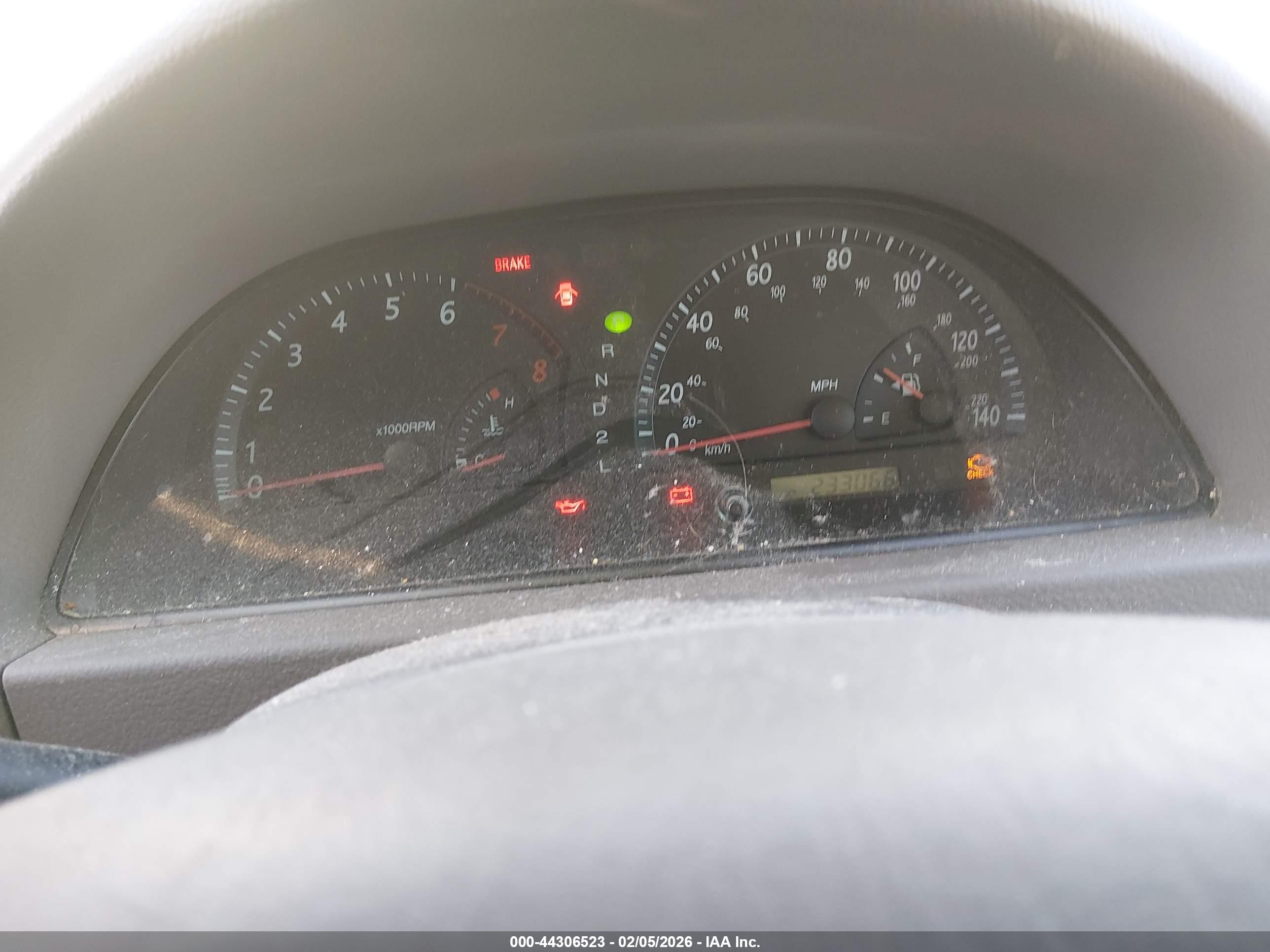 TOYOTA CAMRY image 7