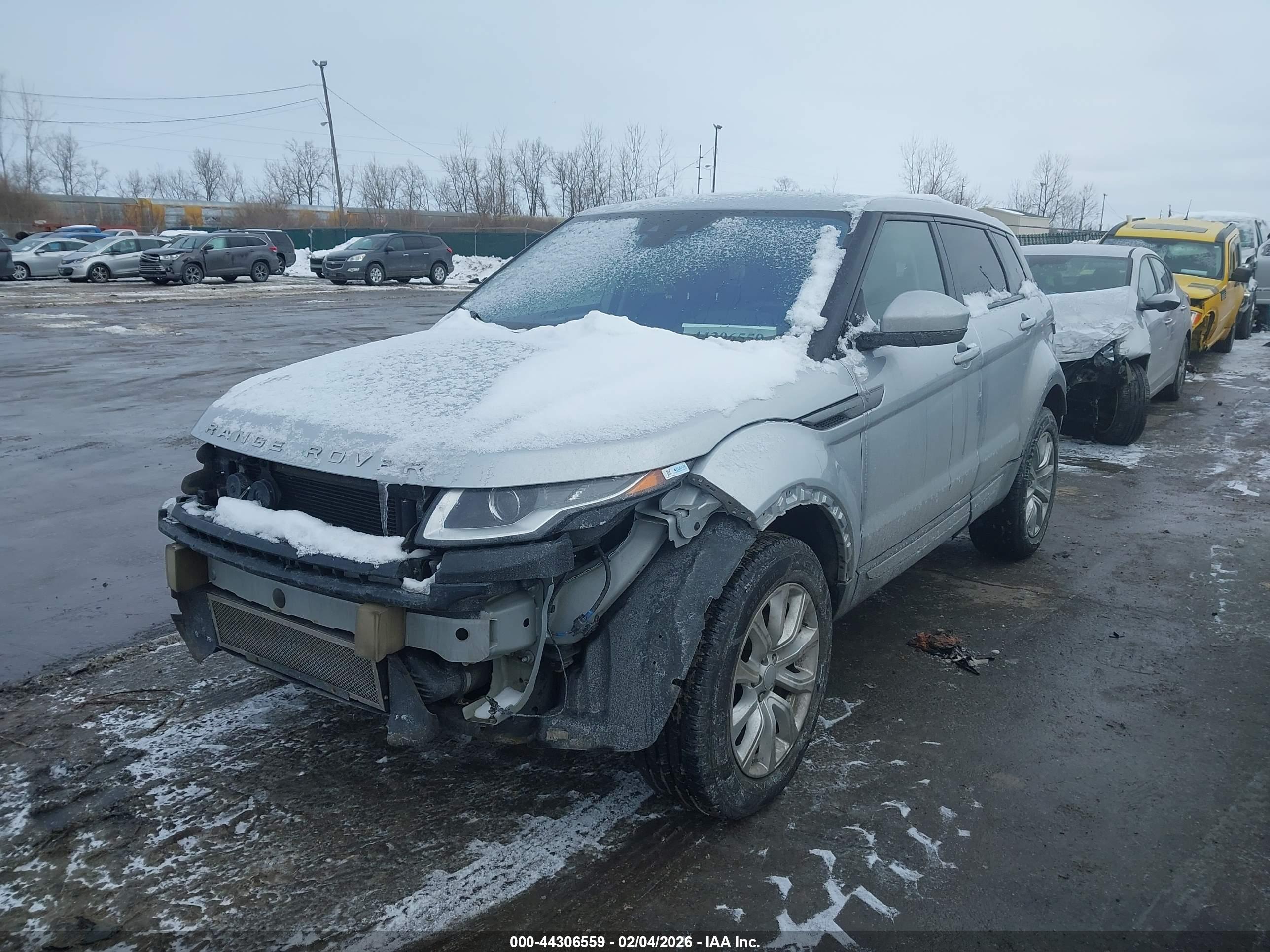 LAND ROVER image 2