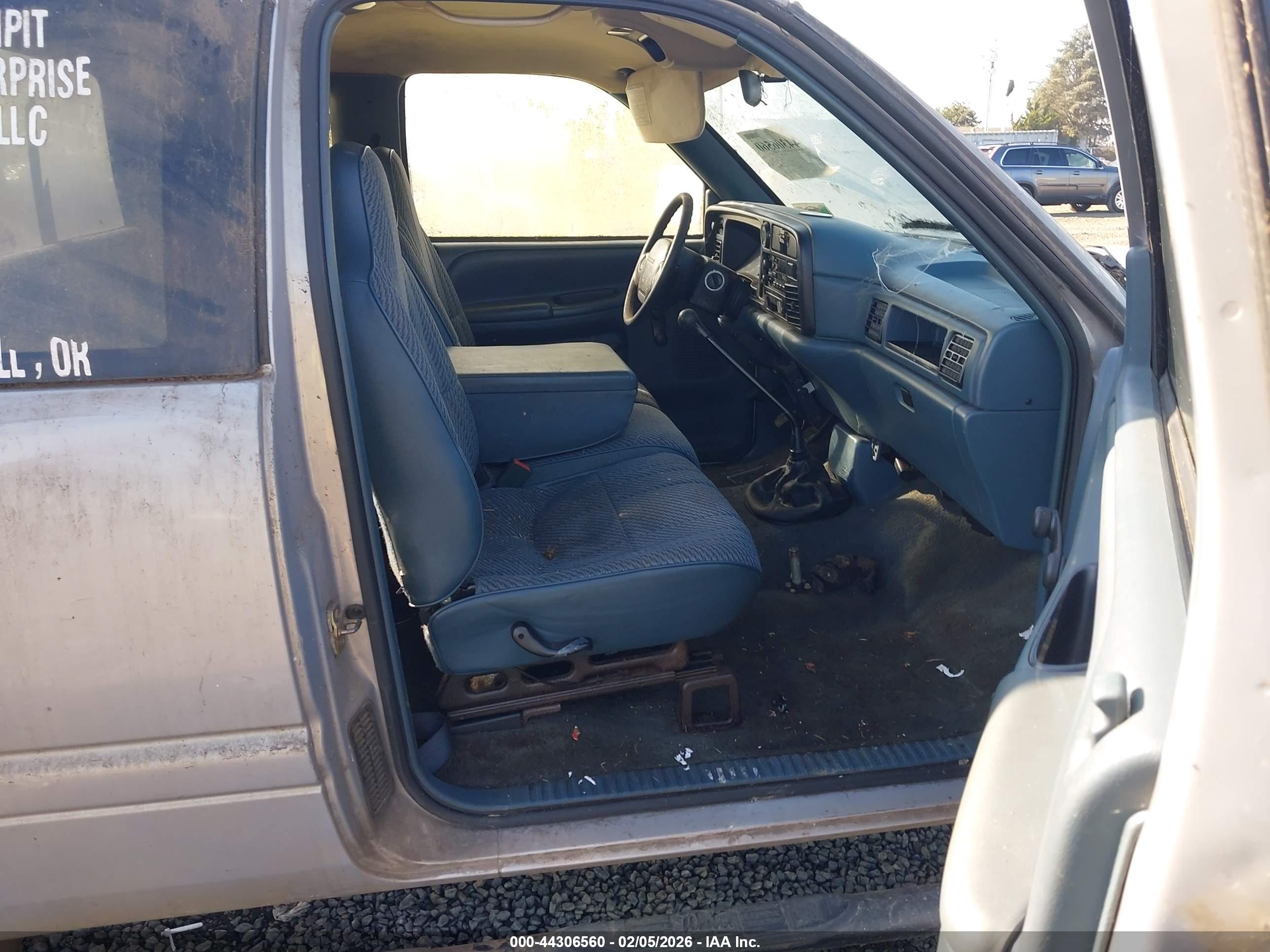 DODGE RAM image 5