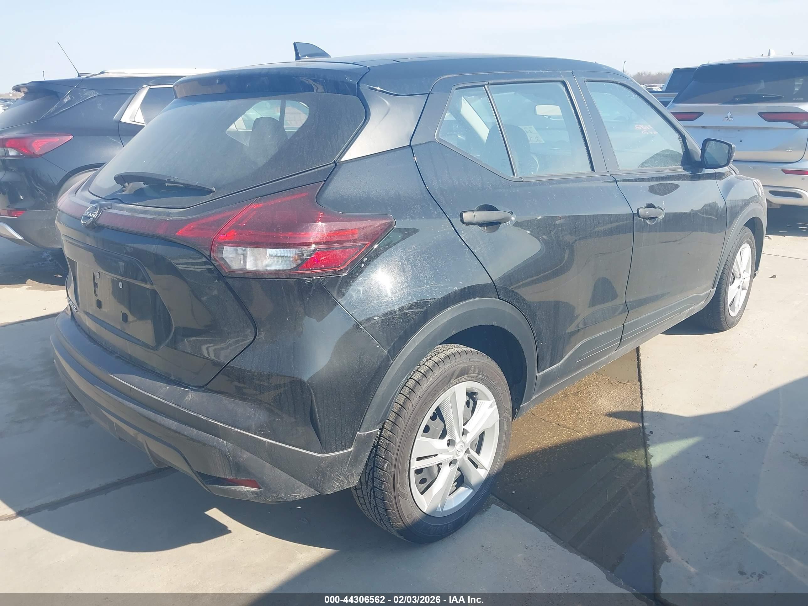 NISSAN KICKS image 4
