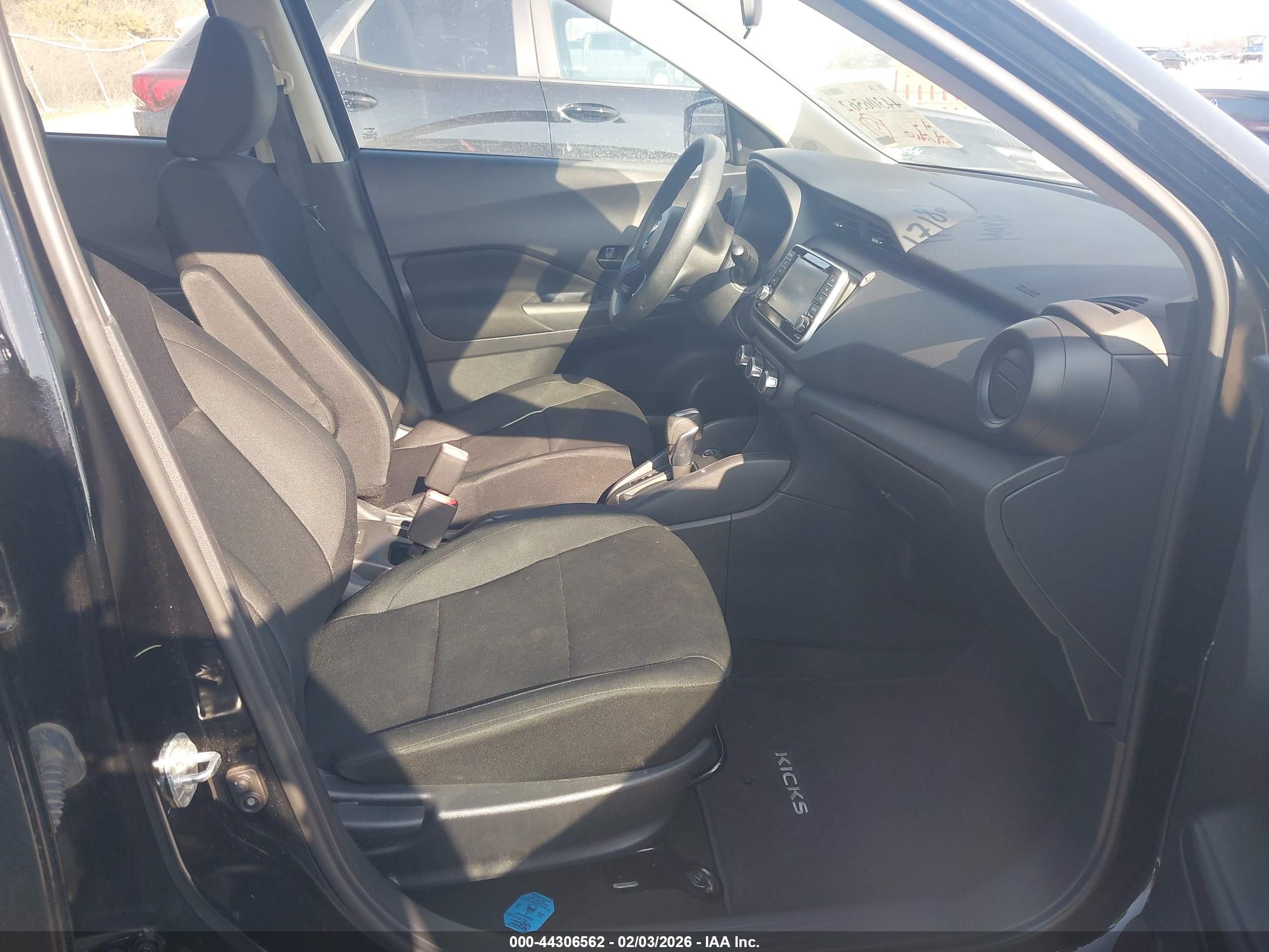 NISSAN KICKS image 5
