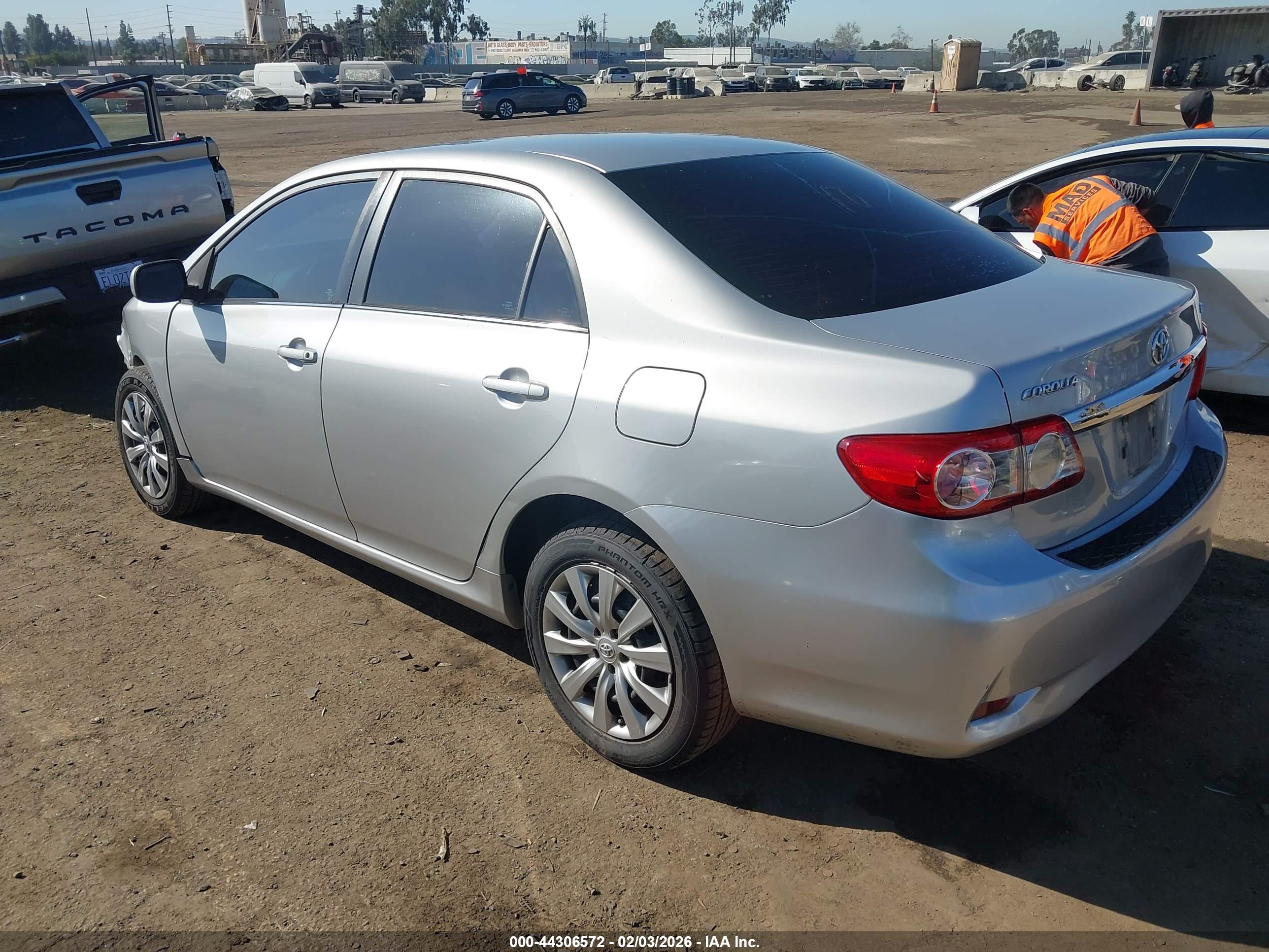 TOYOTA COROLLA image 3