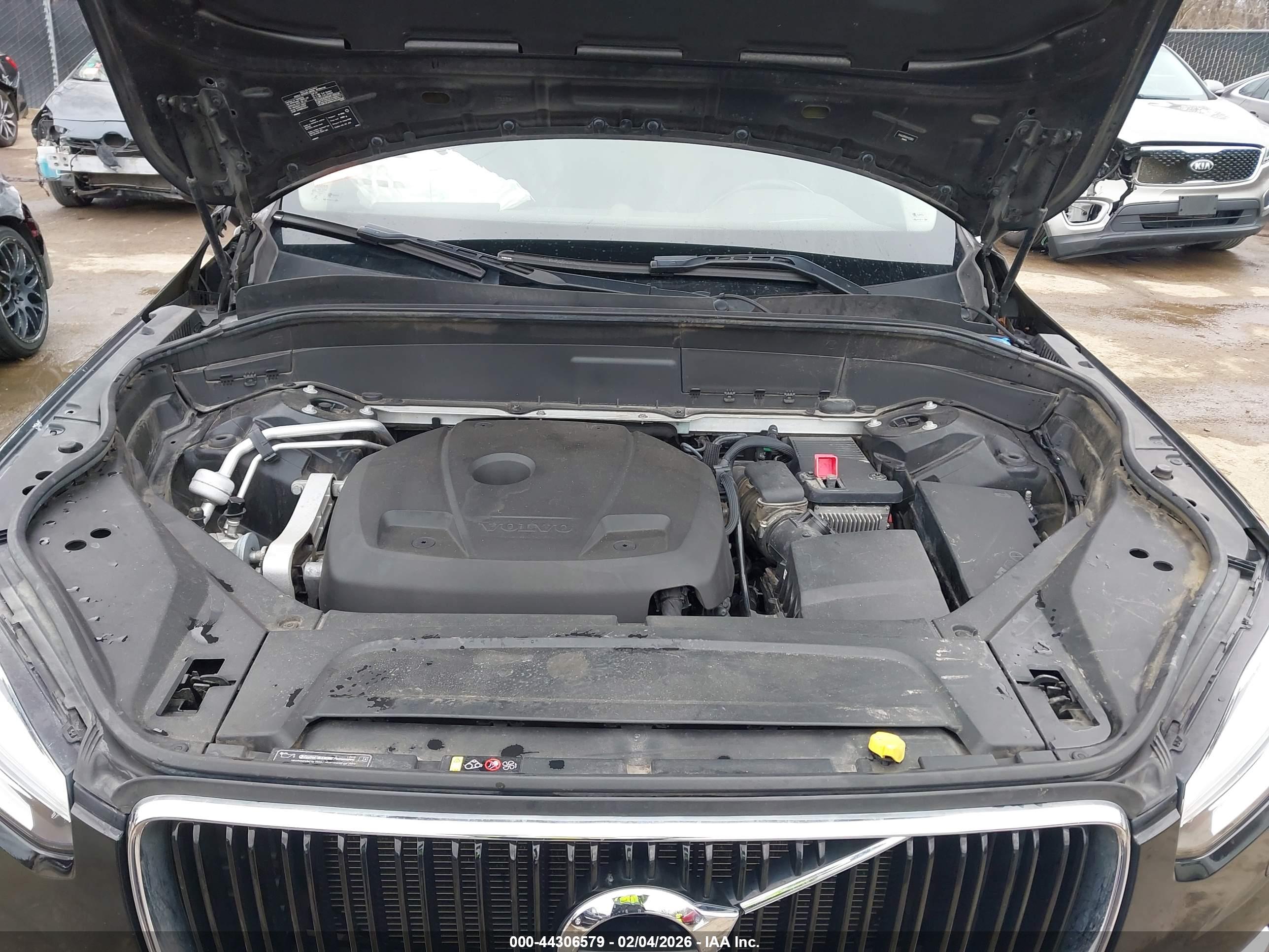 VOLVO XC90 image 10