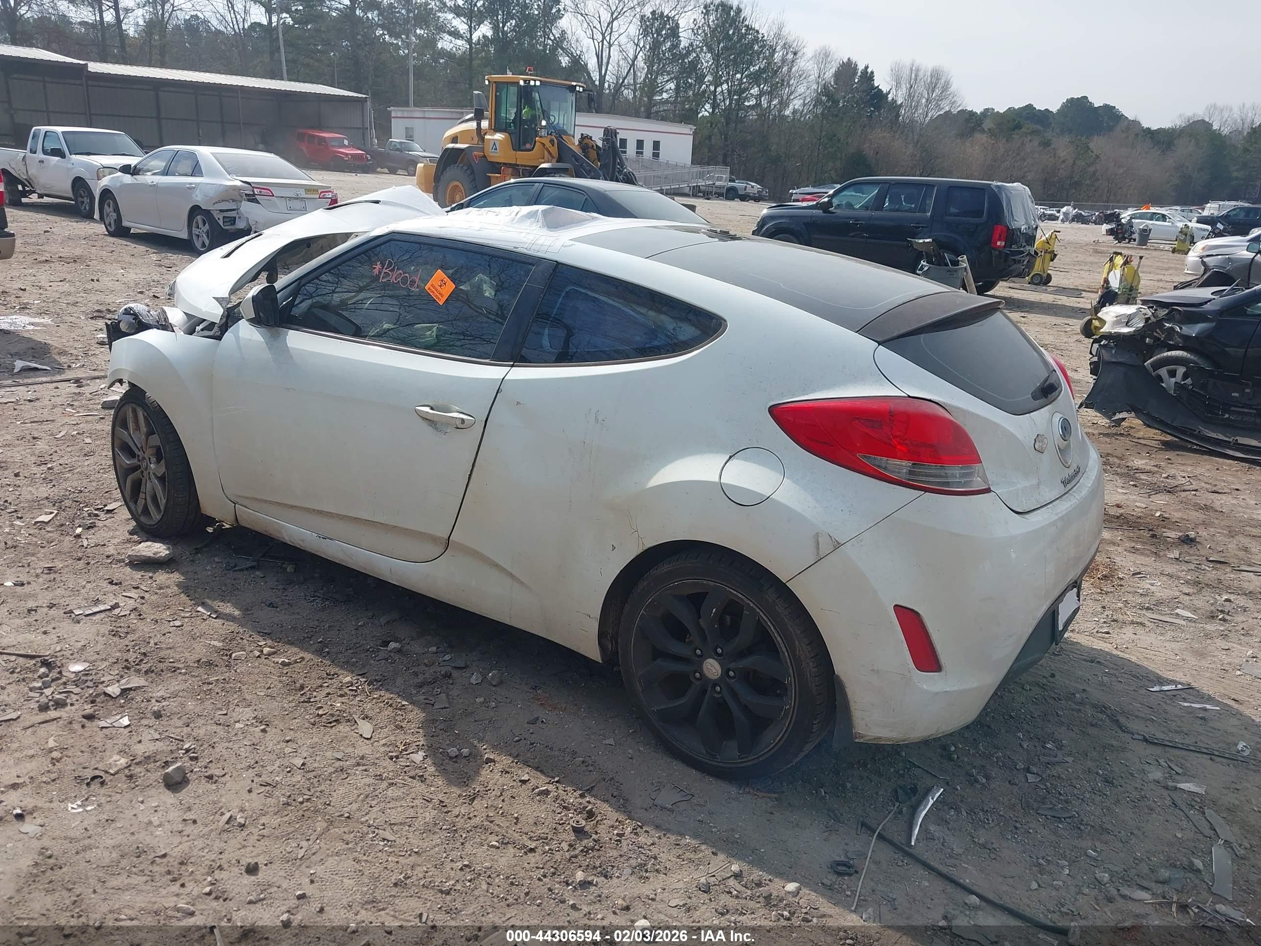 HYUNDAI VELOSTER image 3