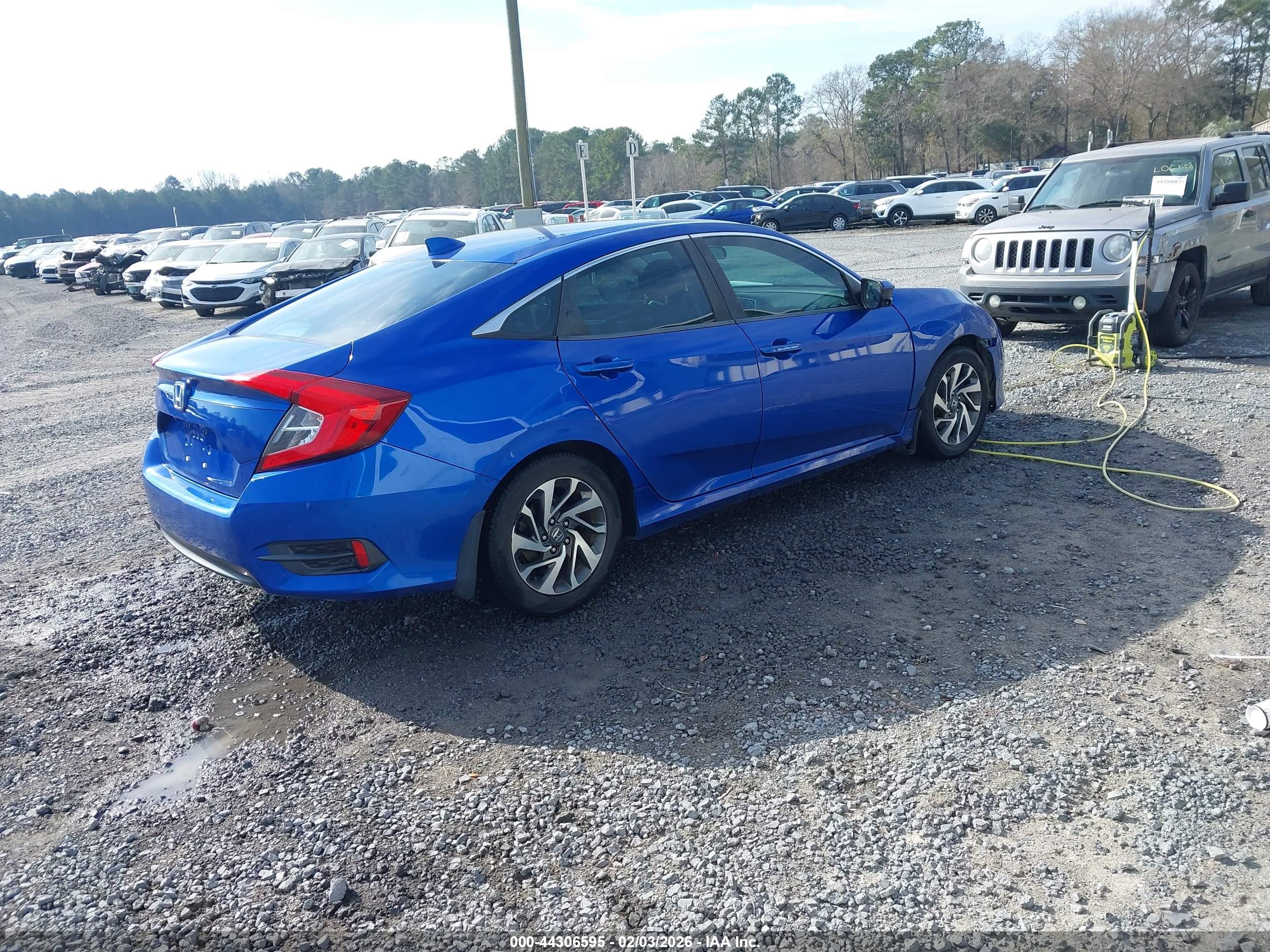 HONDA CIVIC image 4