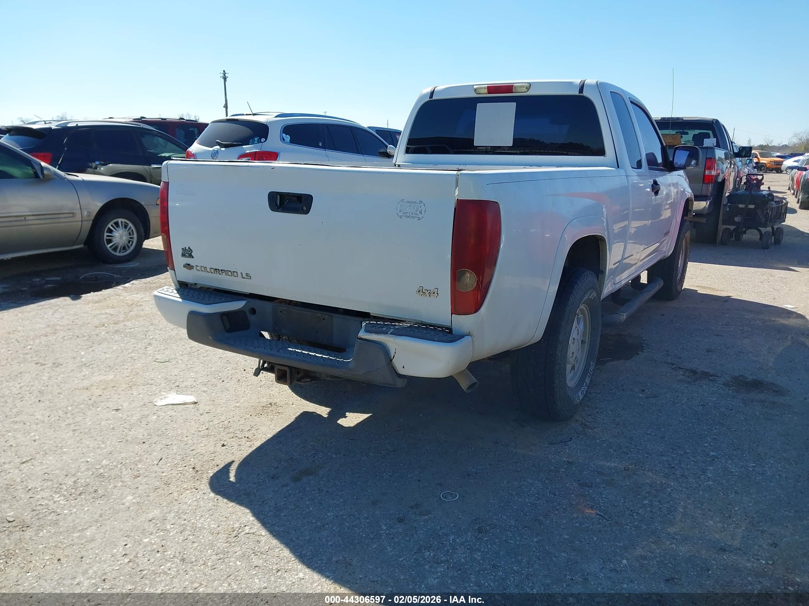 CHEVROLET COLORADO image 4