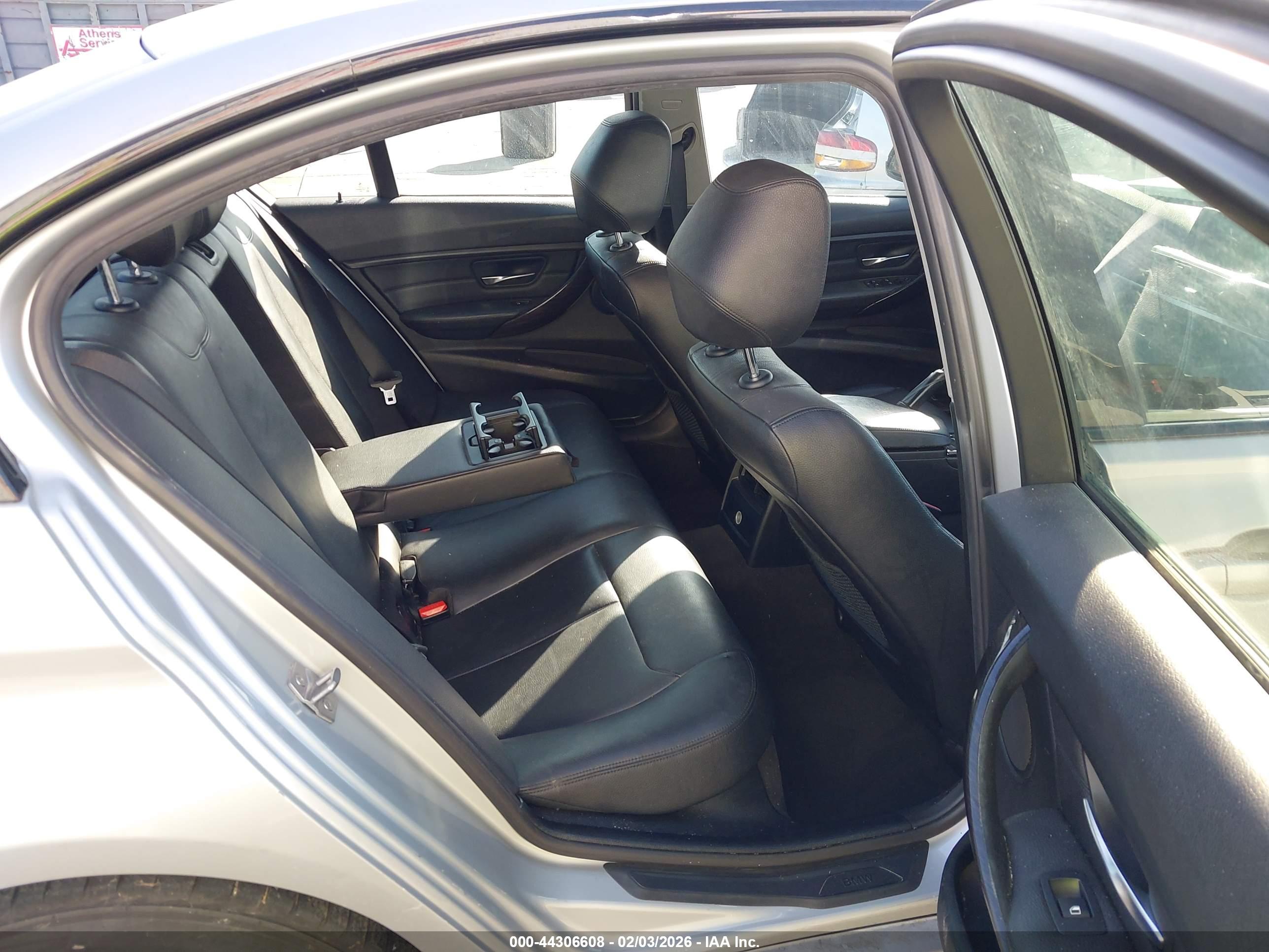 BMW 328I image 8