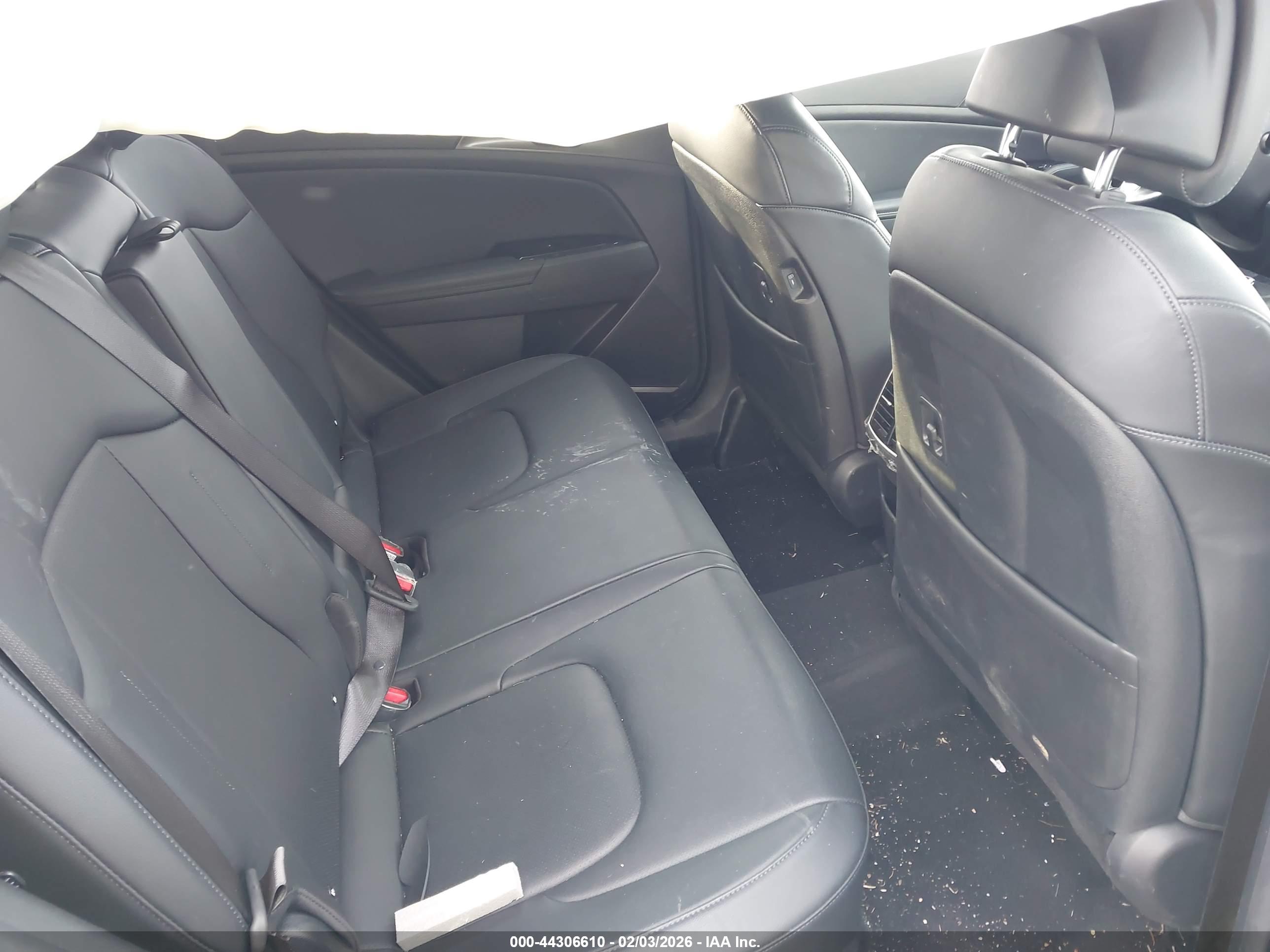 KIA SPORTAGE image 8