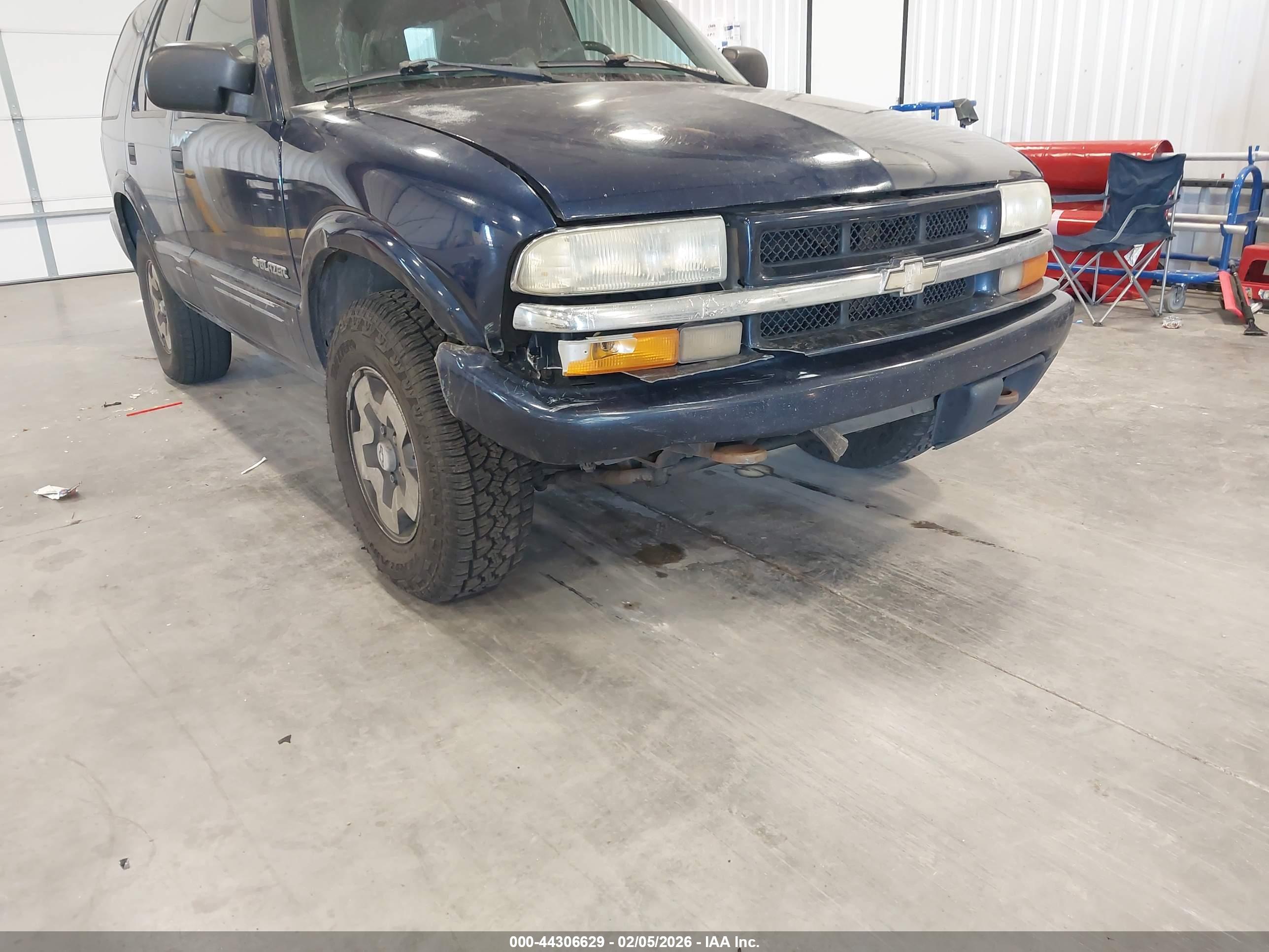 CHEVROLET BLAZER image 6