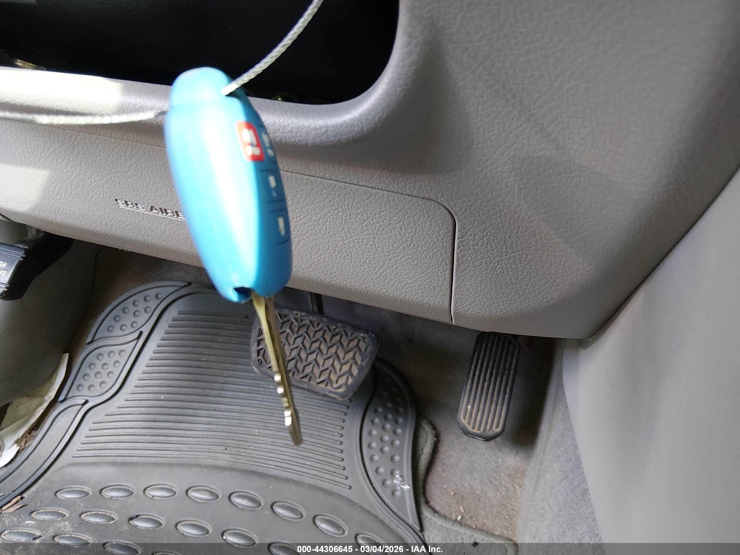 TOYOTA CAMRY image 11