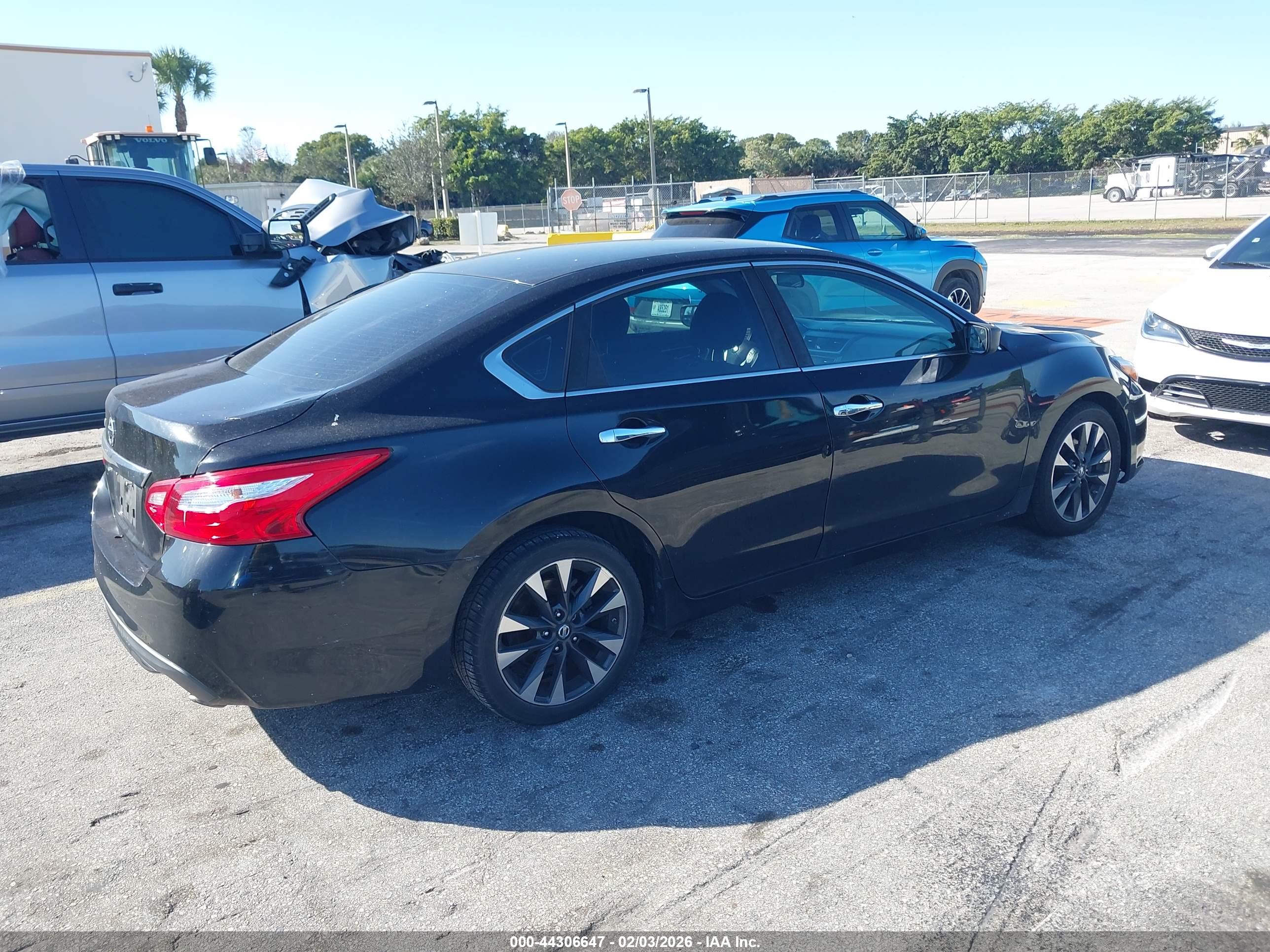 NISSAN ALTIMA image 4