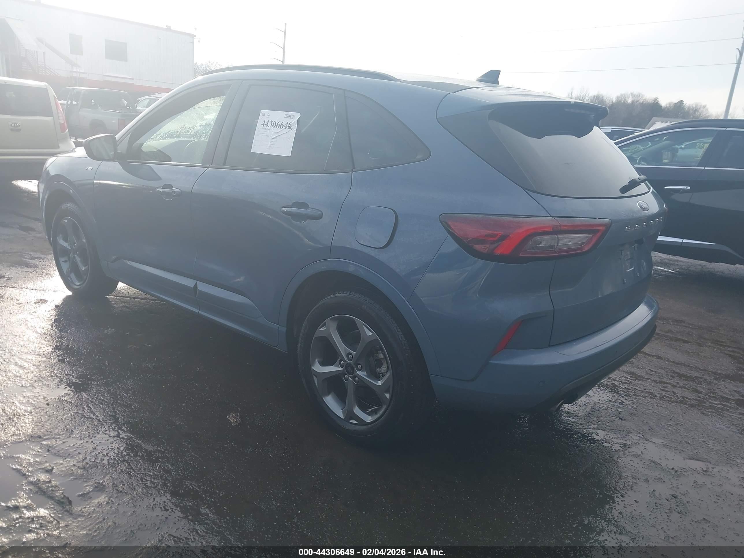 FORD ESCAPE image 3
