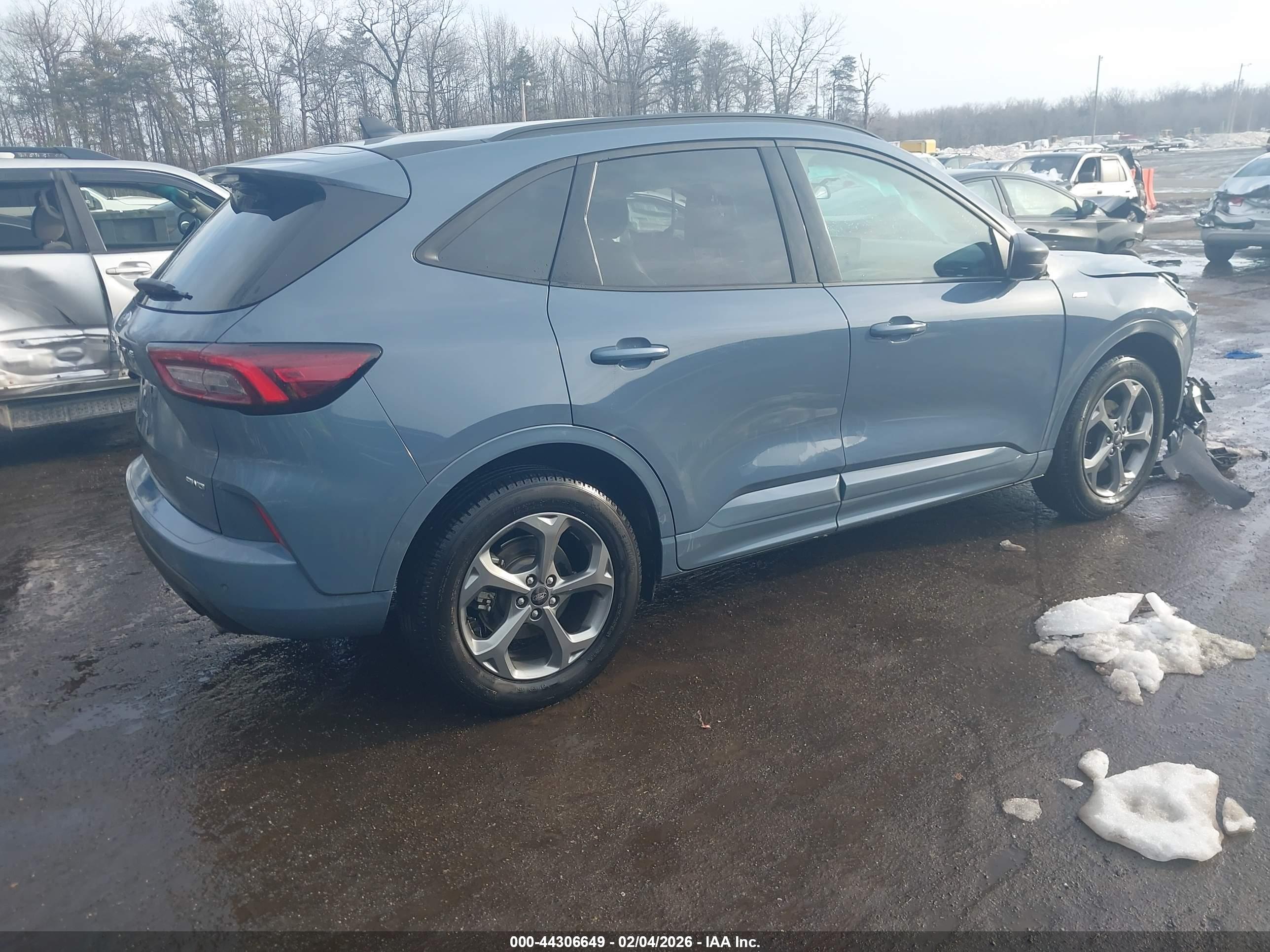 FORD ESCAPE image 4